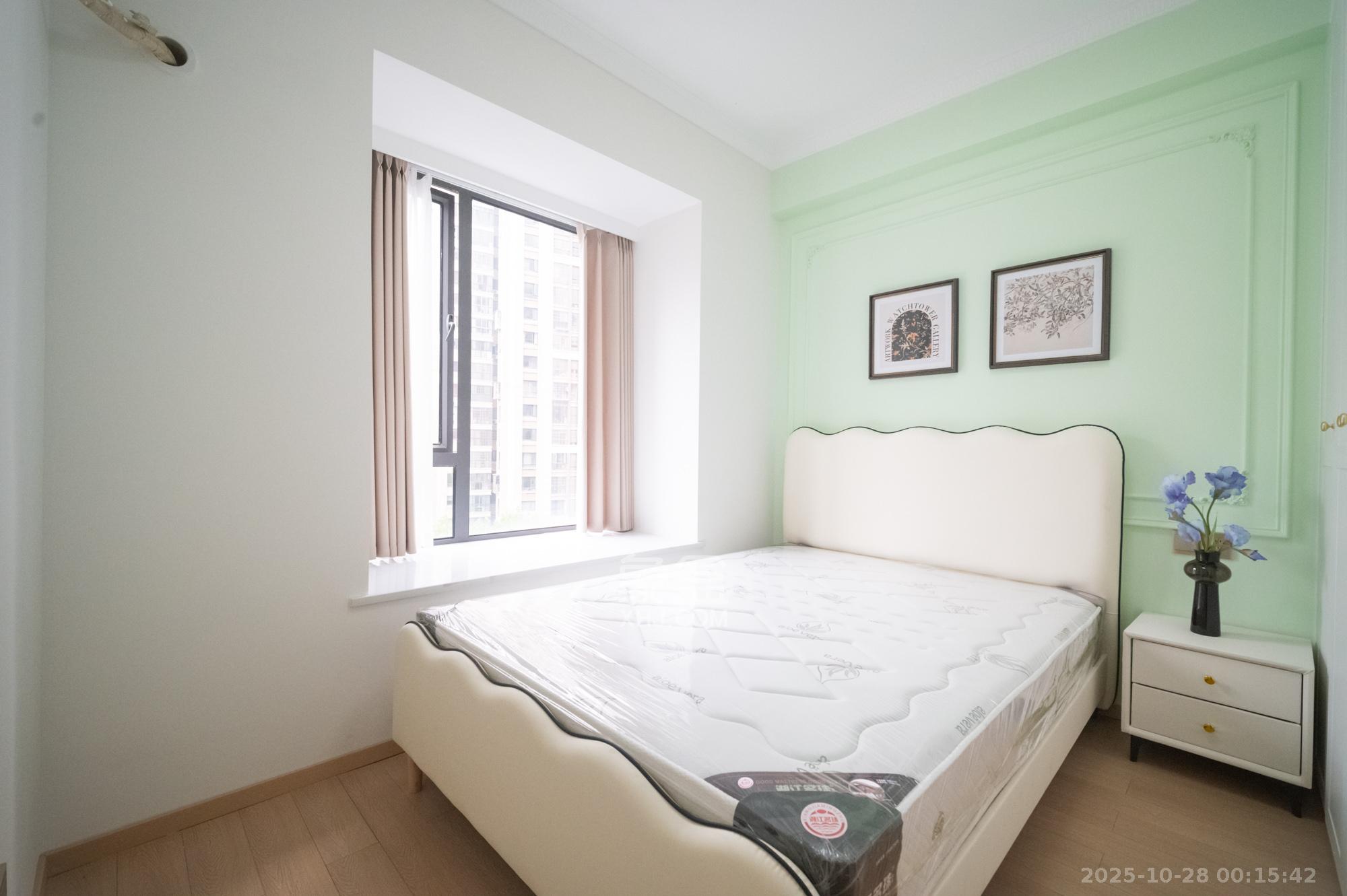 华润凤凰城二期  3室2厅1卫    78.8万卧室