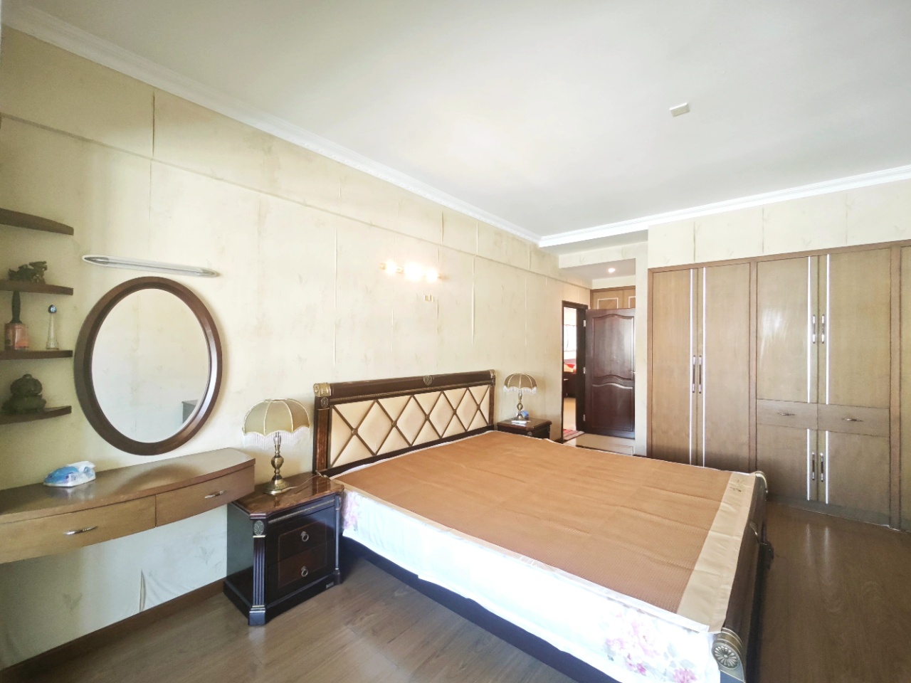 美舍园  4室2厅2卫    2900.0元/月室内图