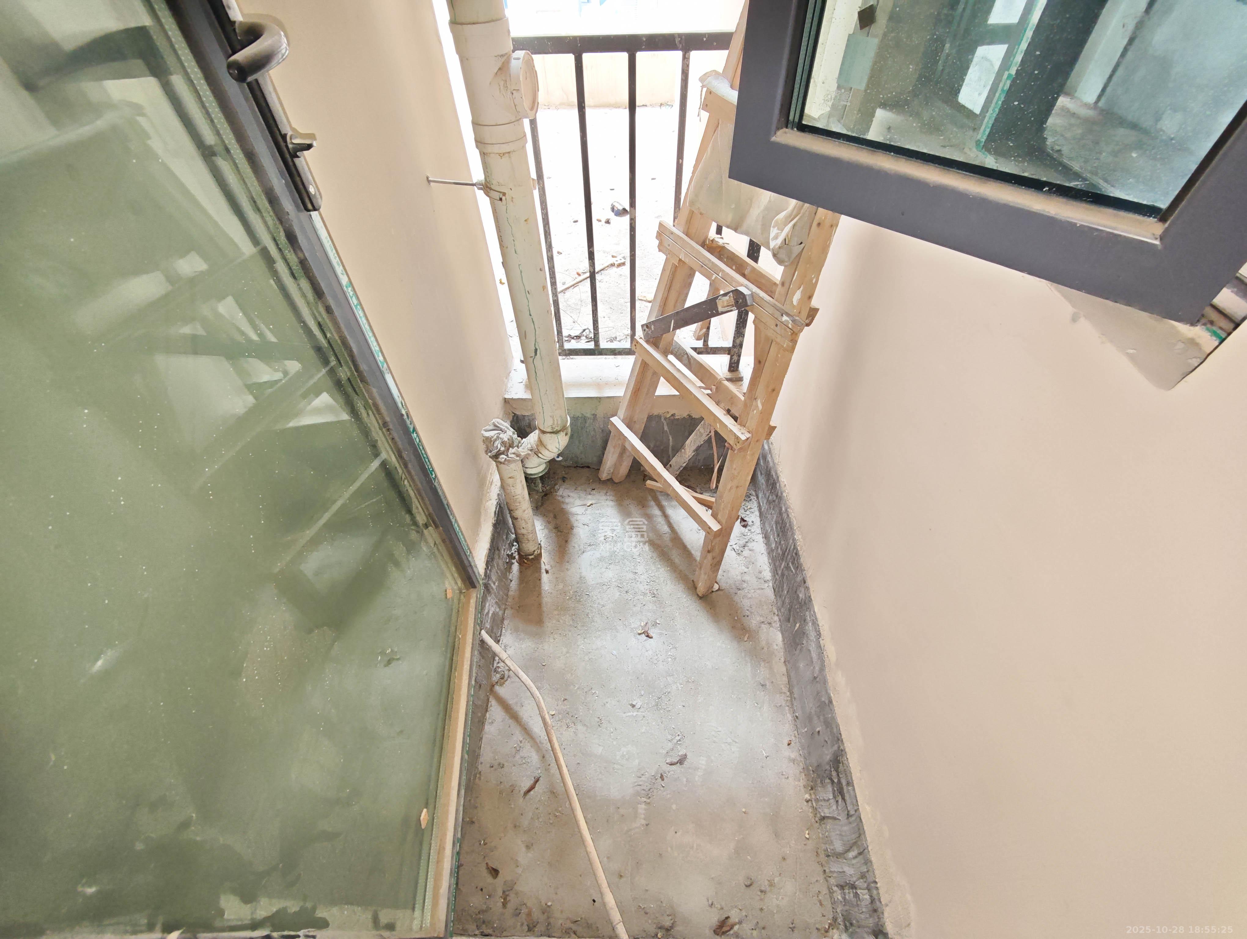 潇湘名城(新里程潇湘名城)  2室2厅1卫    70.0万阳台