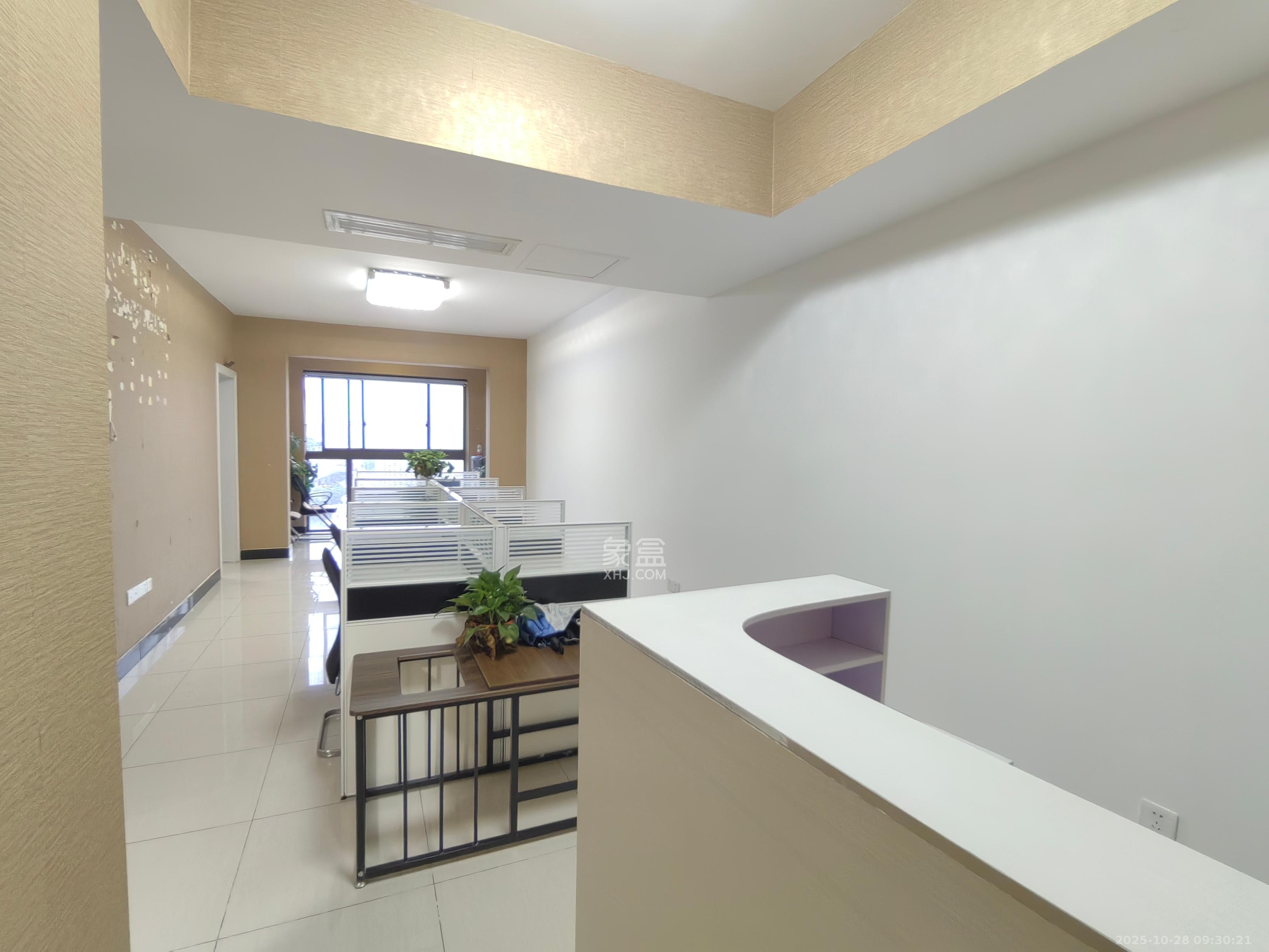 华晨国际公馆 2室2厅1卫 3000.0元/月 华晨国际公馆 2室2厅1卫 3000.0元/月室内图