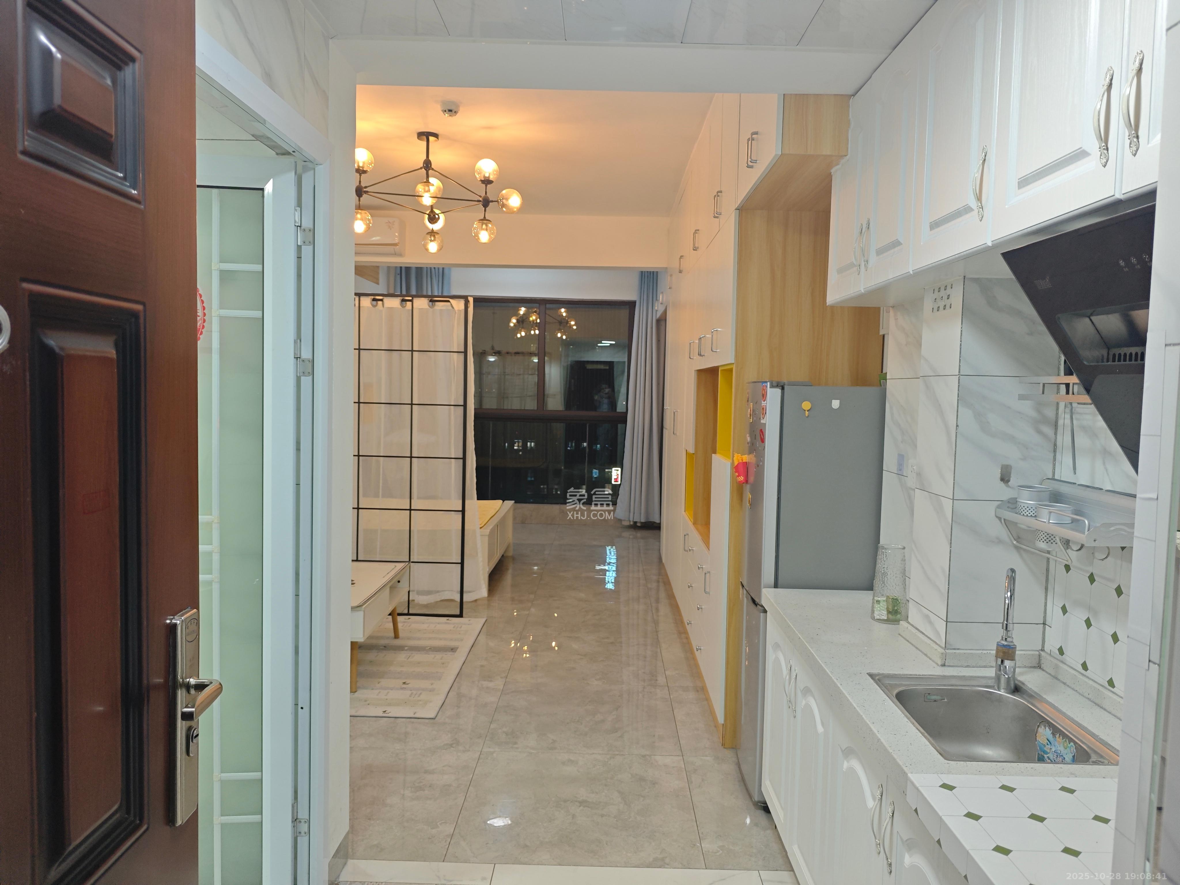 滨江一号(丰泰花园) 1室1厅1卫 1700.0元/月 滨江一号(丰泰花园) 1室1厅1卫 1700.0元/月室内图