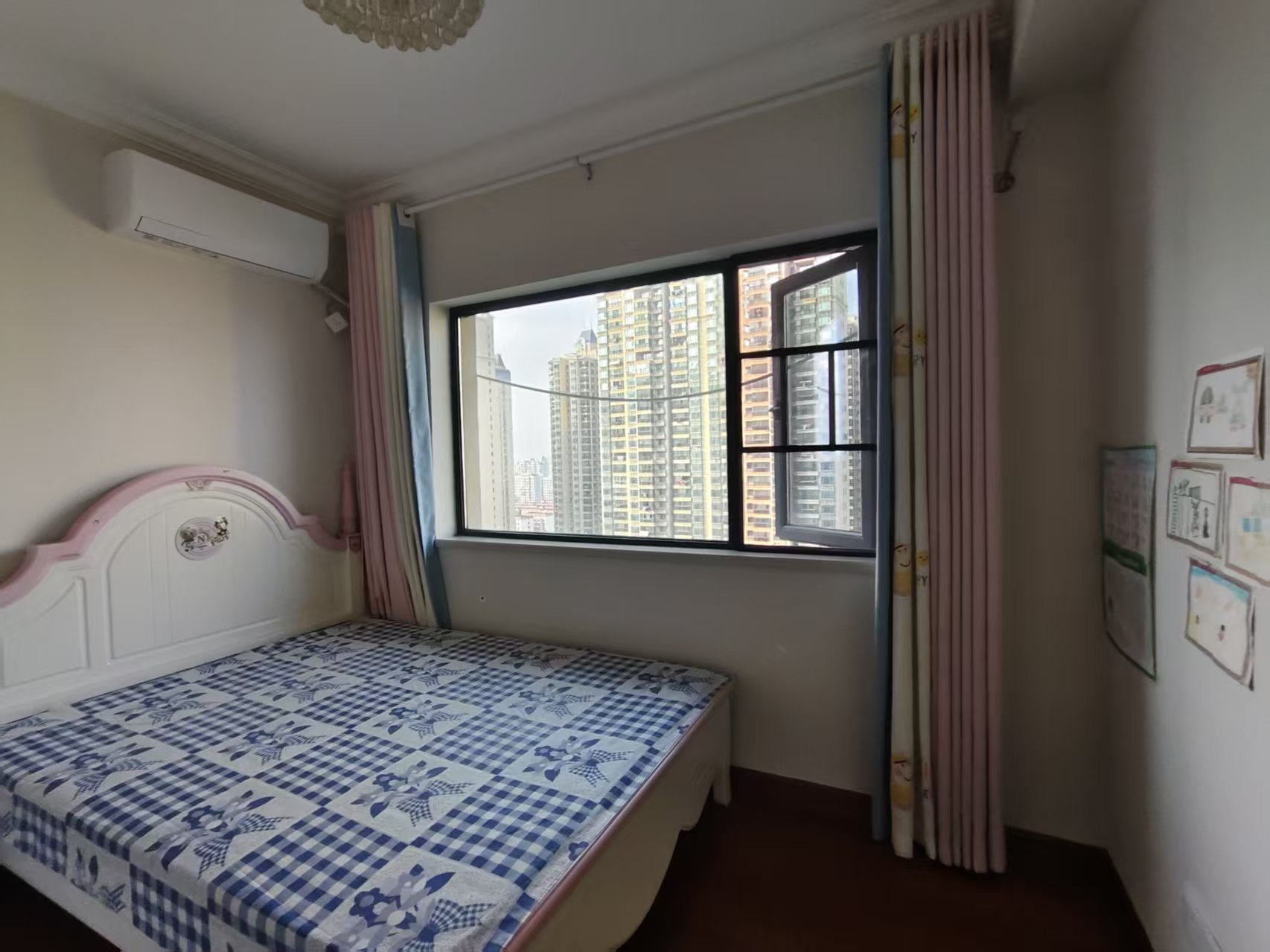 恒大绿洲 3室2厅2卫 2200.0元/月 恒大绿洲 3室2厅2卫 2200.0元/月室内图