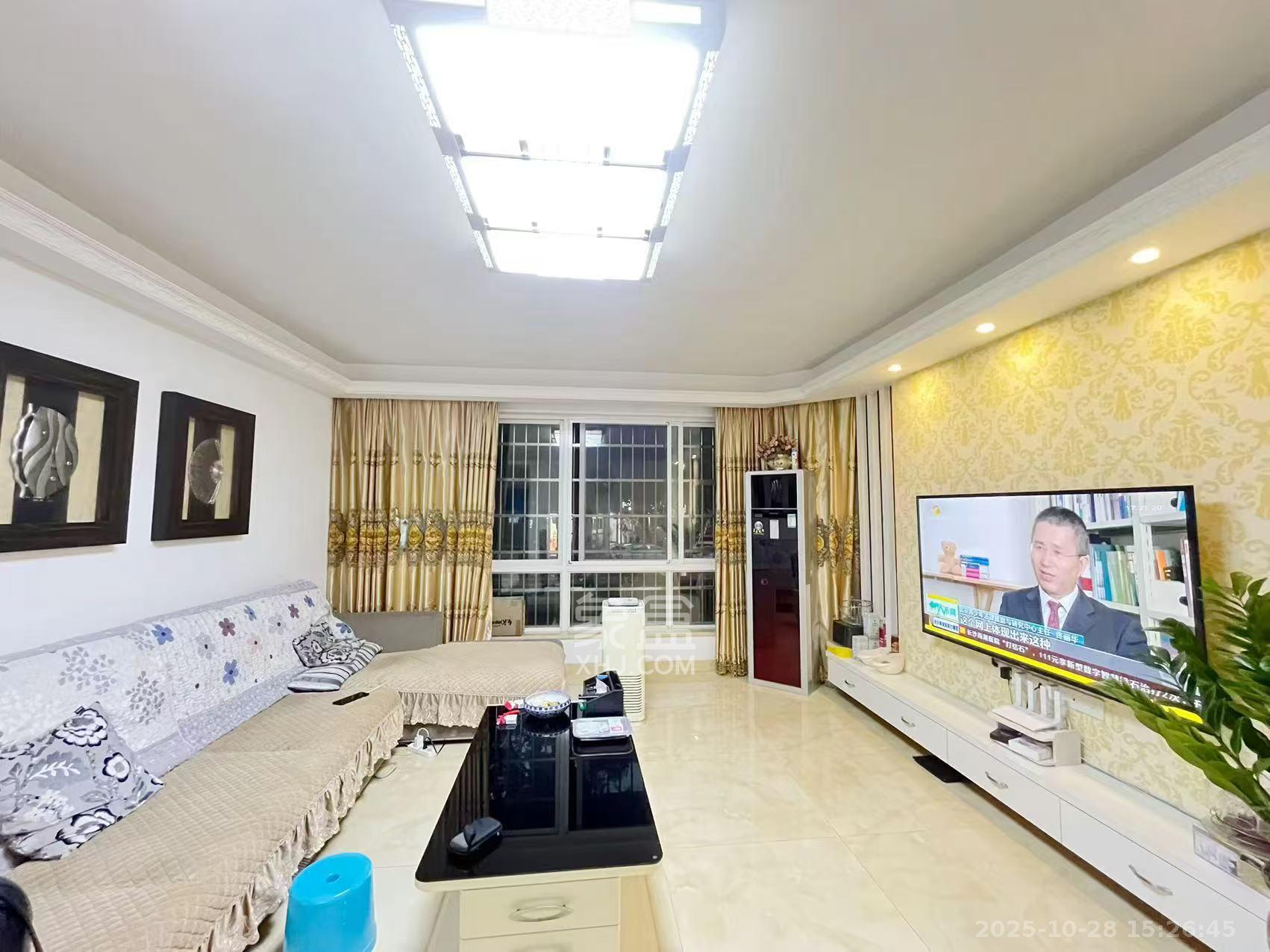 恩瑞麓山名园（龙王港小区）  2室2厅1卫    1500.0元/月室内图