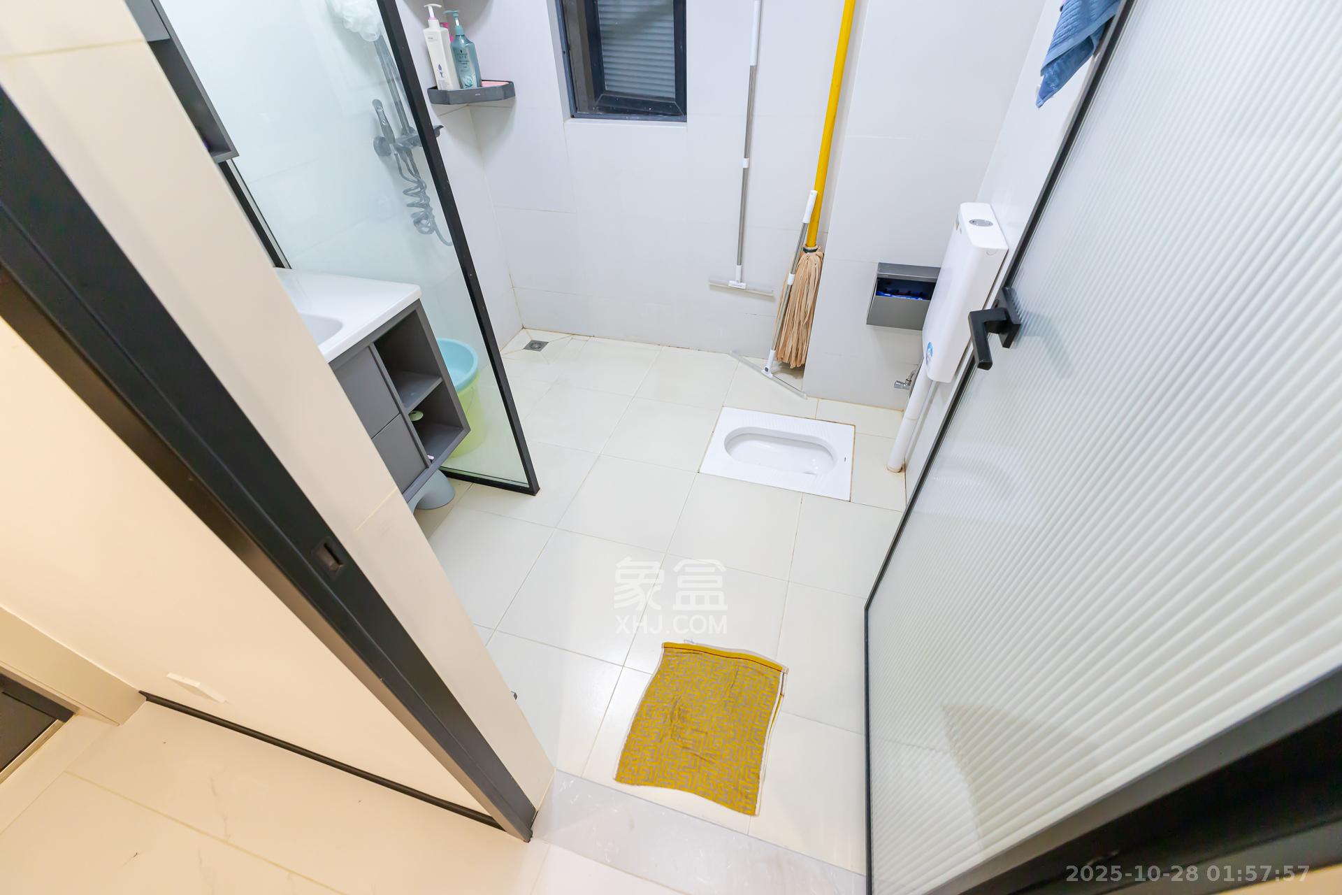 越秀湘江星汇城二期  4室2厅2卫    129.0万卫生间