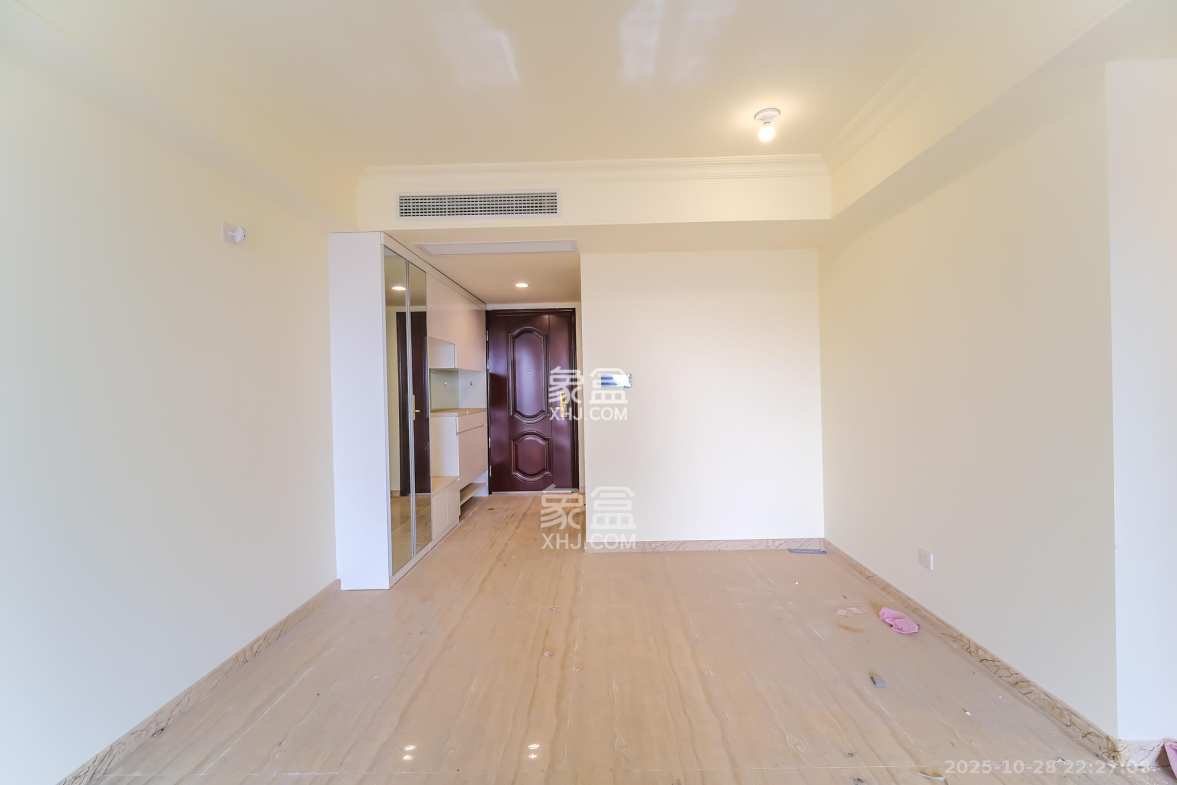 碧桂园翘楚棠 3室2厅2卫 88.68万 碧桂园翘楚棠 3室2厅2卫 88.68万客厅