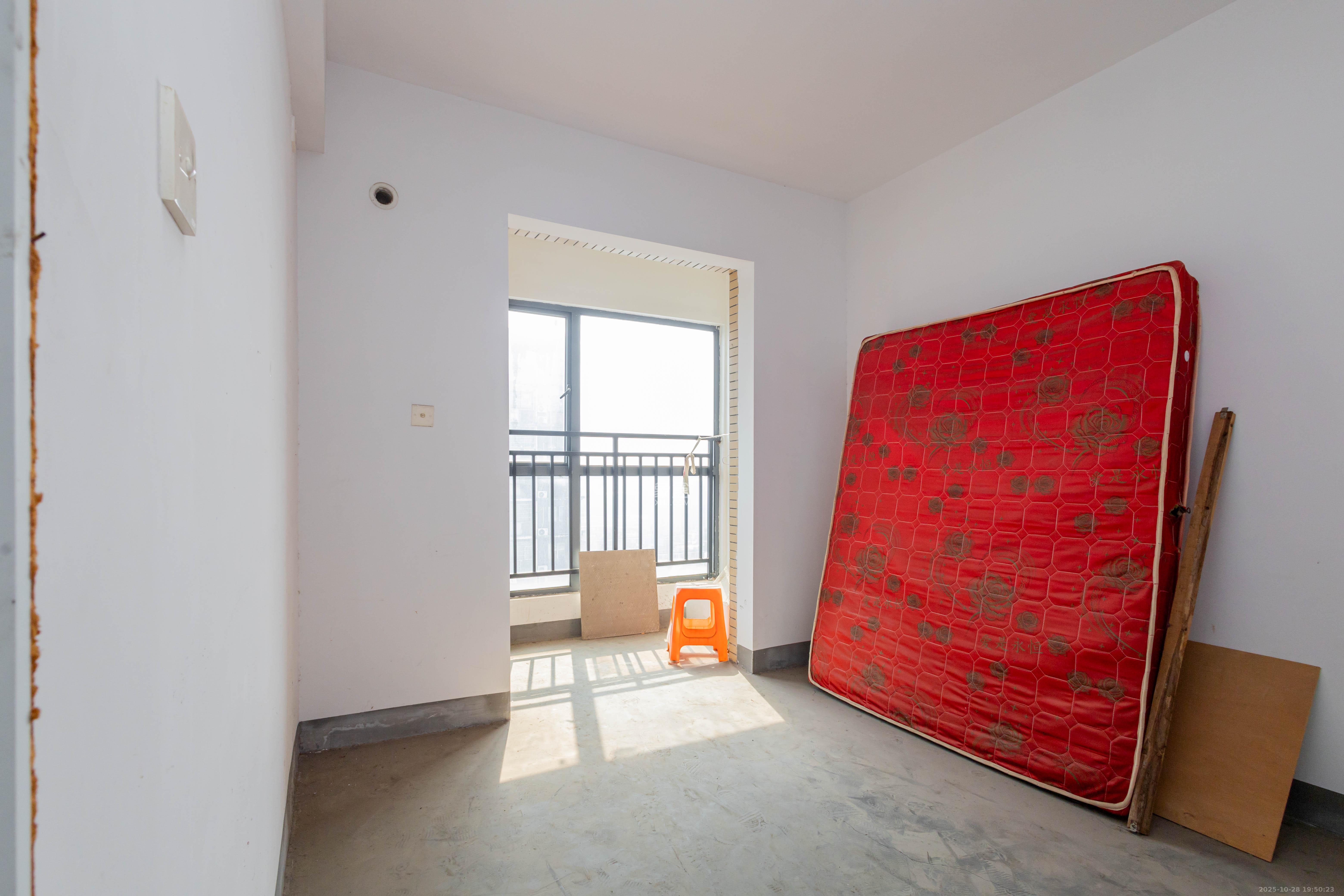 中国铁建国际城一期  1室1厅1卫    26.8万 中国铁建国际城一期  1室1厅1卫    26.8万卧室