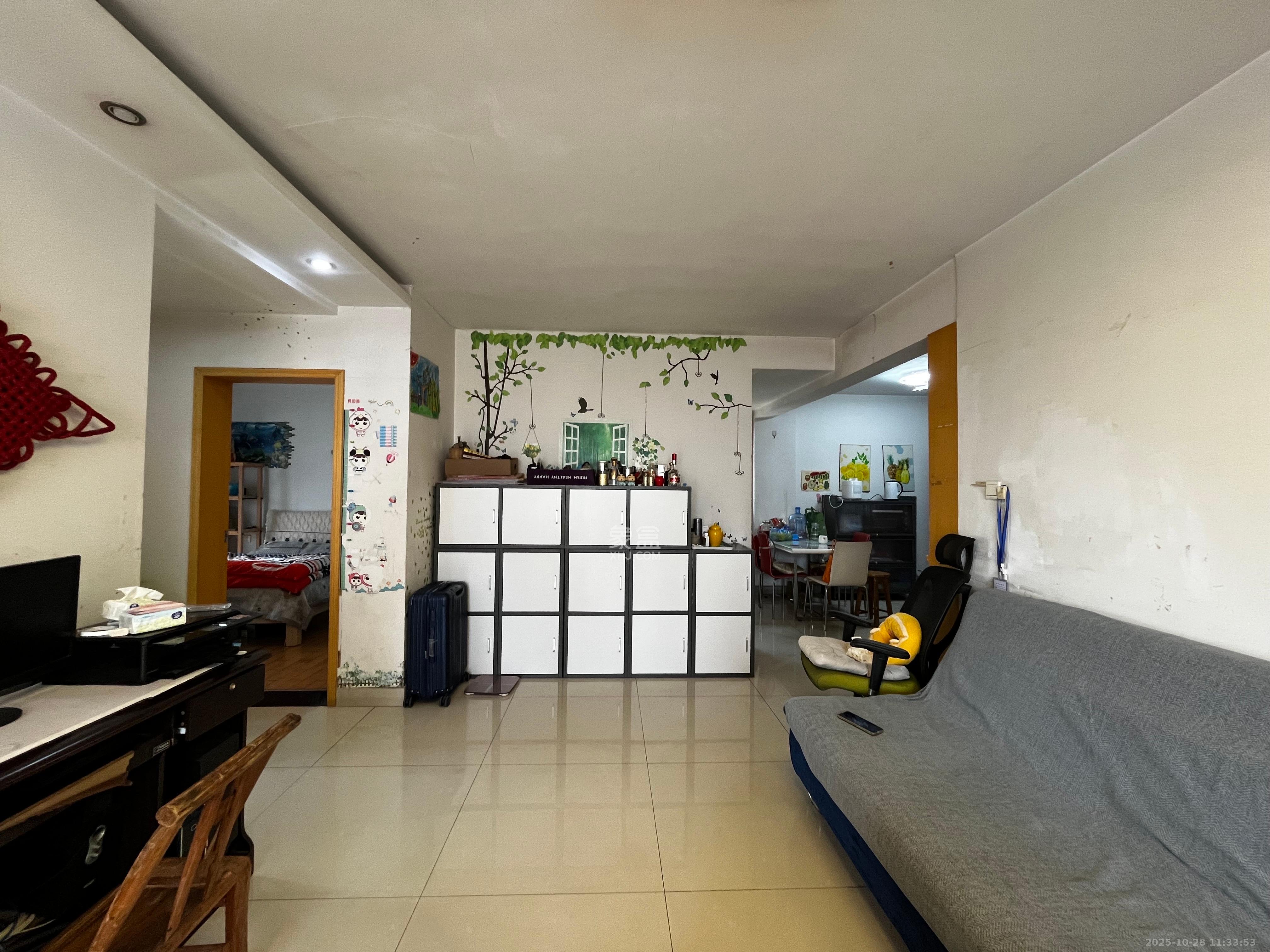 华欣公寓  2室2厅1卫    1800.0元/月室内图