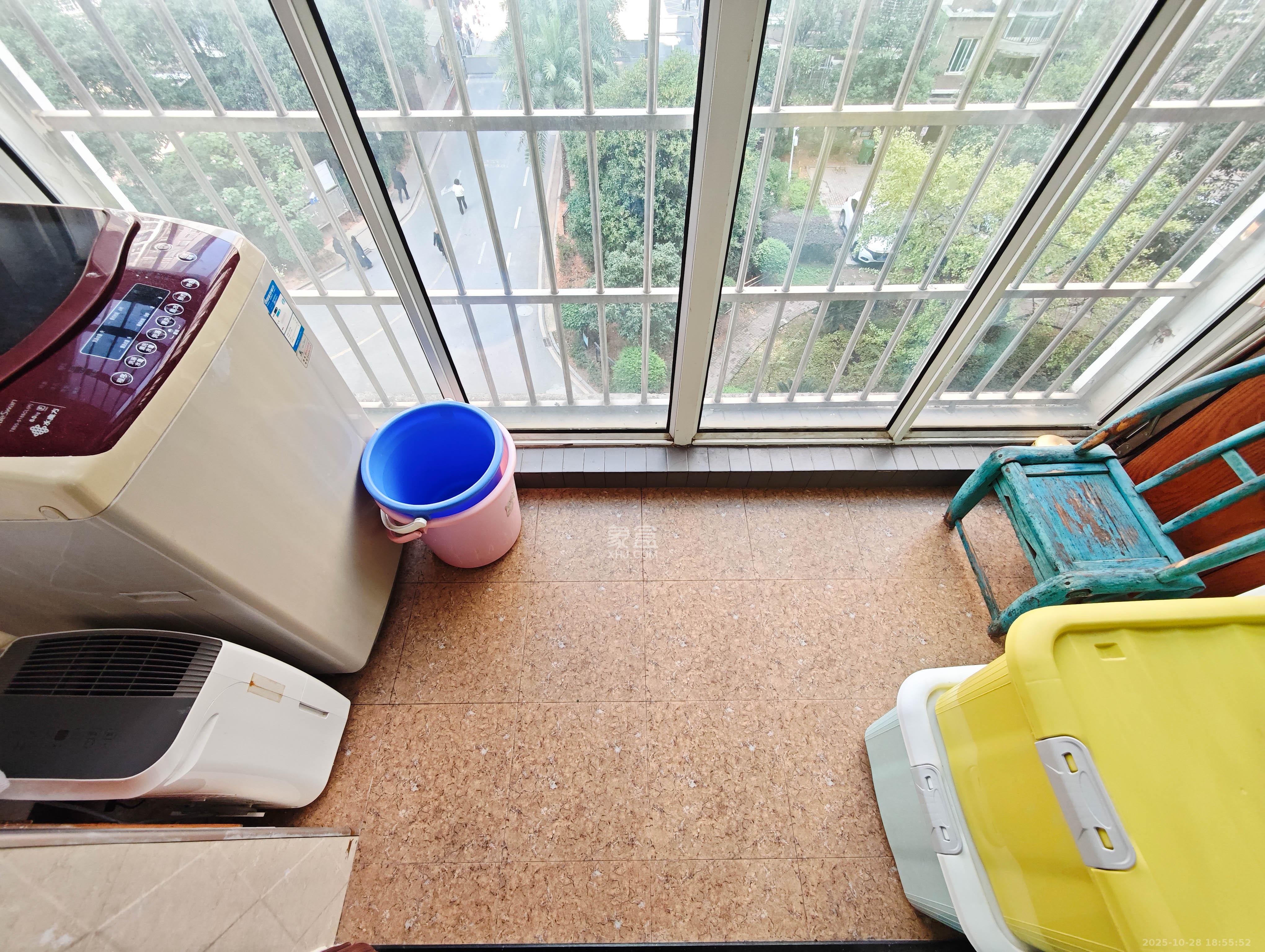 泰禹家园（彩云之翼家园一期、二期、三期）  4室2厅2卫    100.0万阳台