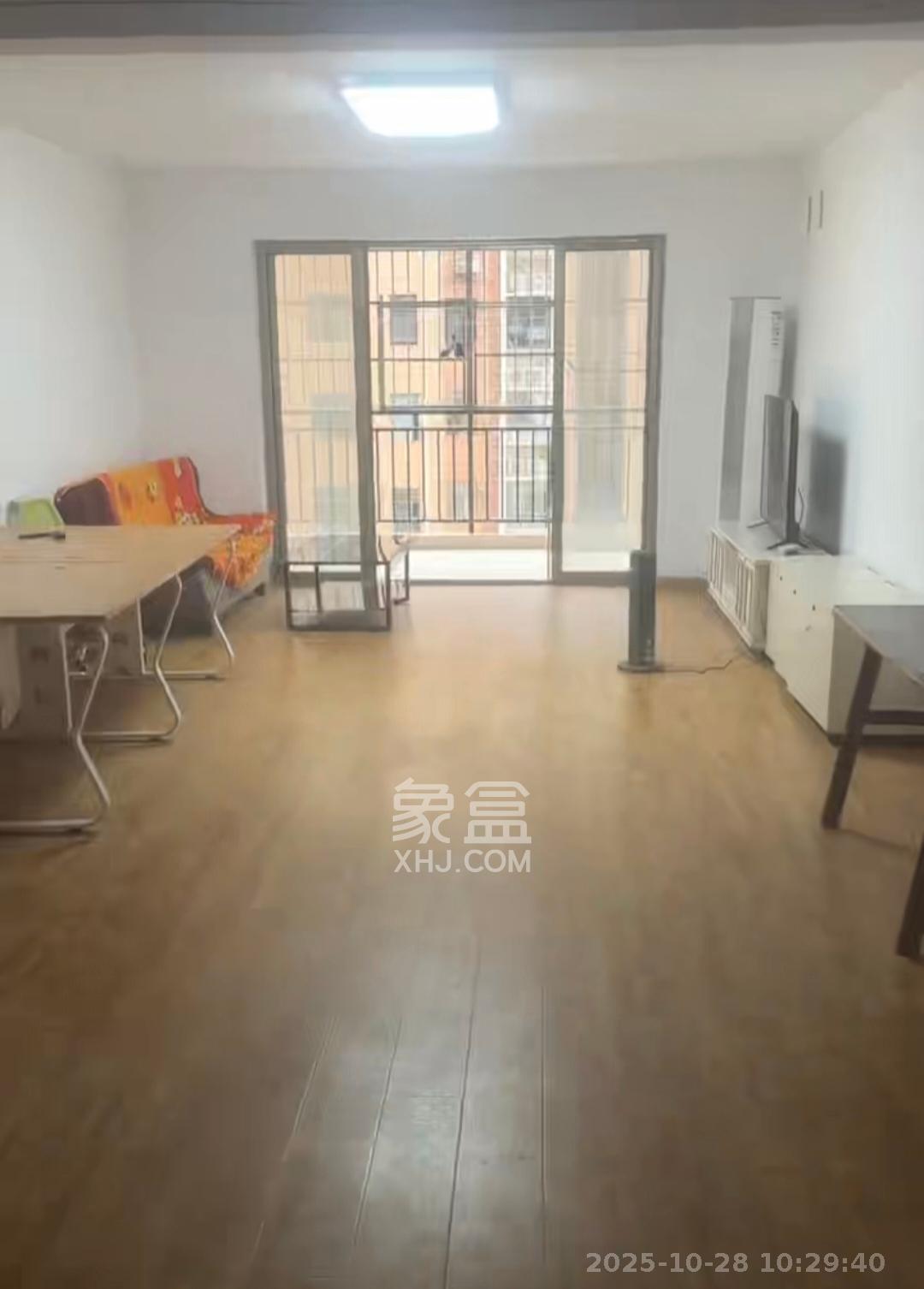 锦湘国际星城二期（锦雅苑）  3室2厅2卫    2500.0元/月室内图