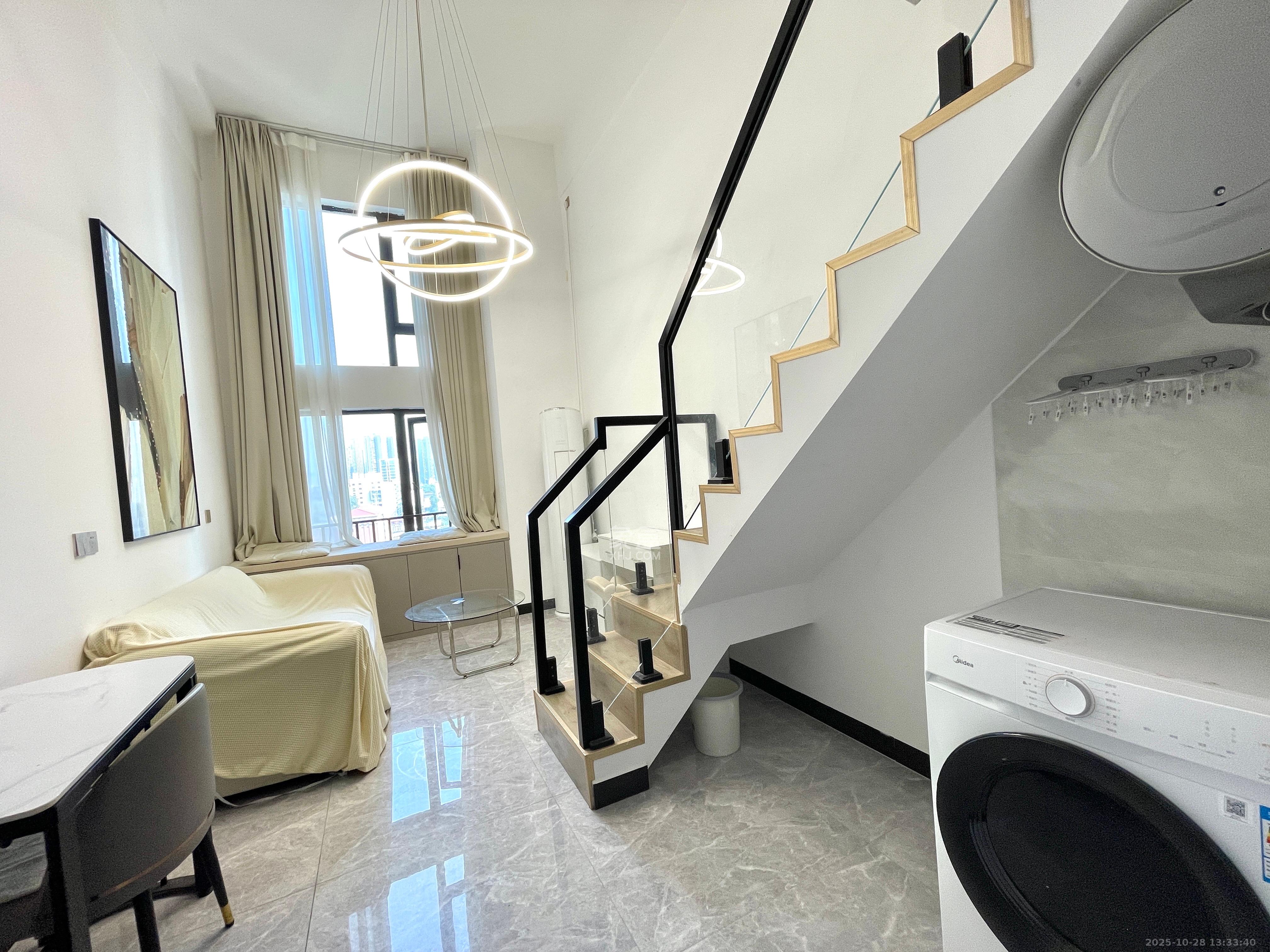 卓越江岸 1室1厅1卫 2200.0元/月 卓越江岸 1室1厅1卫 2200.0元/月室内图