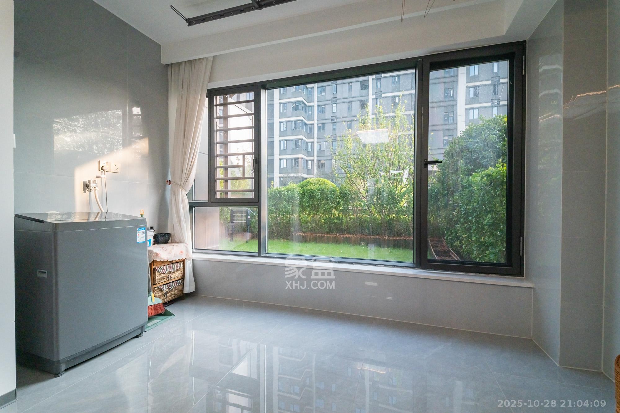 五矿万境松雅  3室2厅2卫    109.8万 五矿万境松雅  3室2厅2卫    109.8万阳台