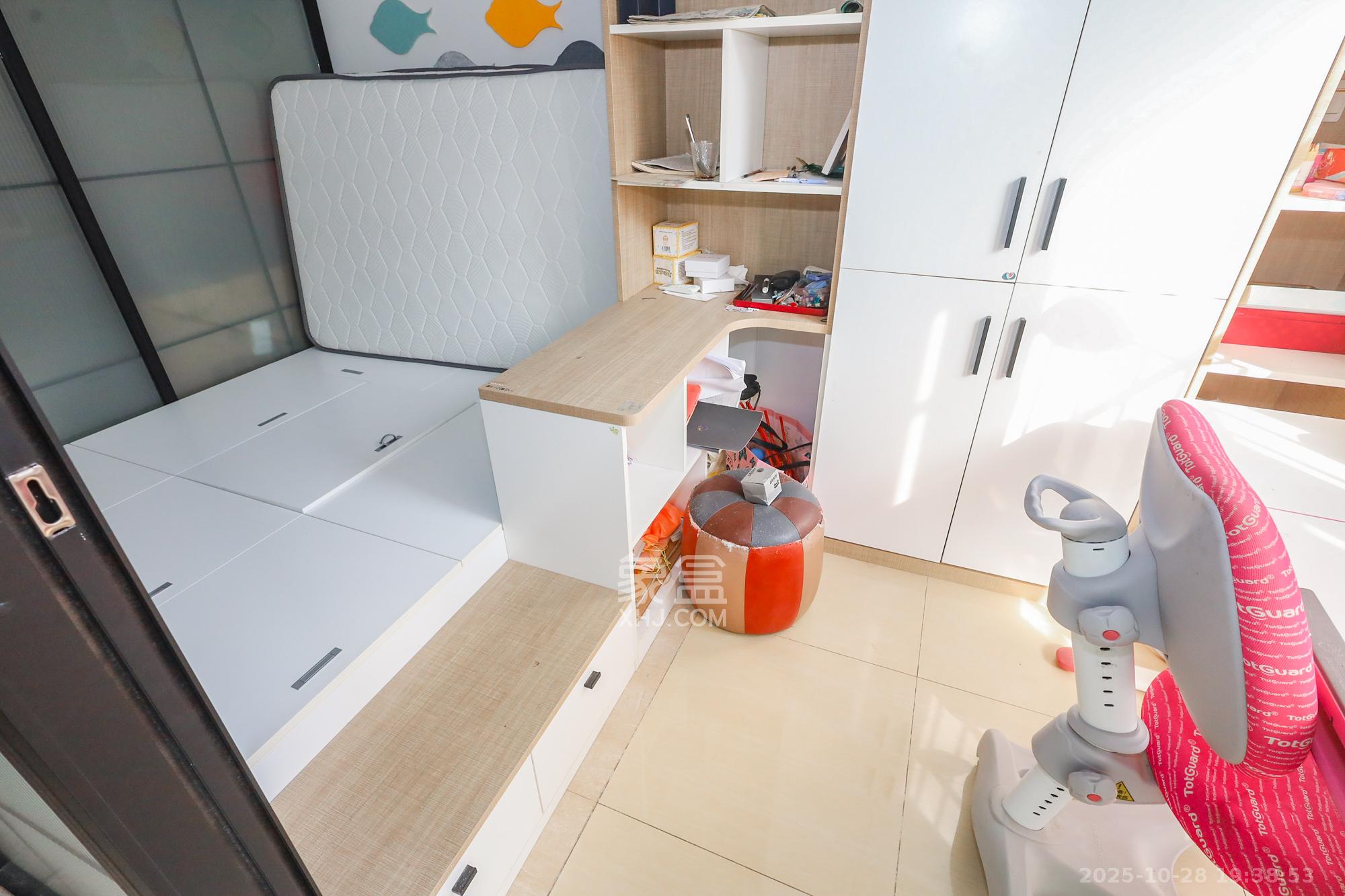 钰龙天下一期 2室2厅1卫 230.0万 钰龙天下一期 2室2厅1卫 230.0万阳台