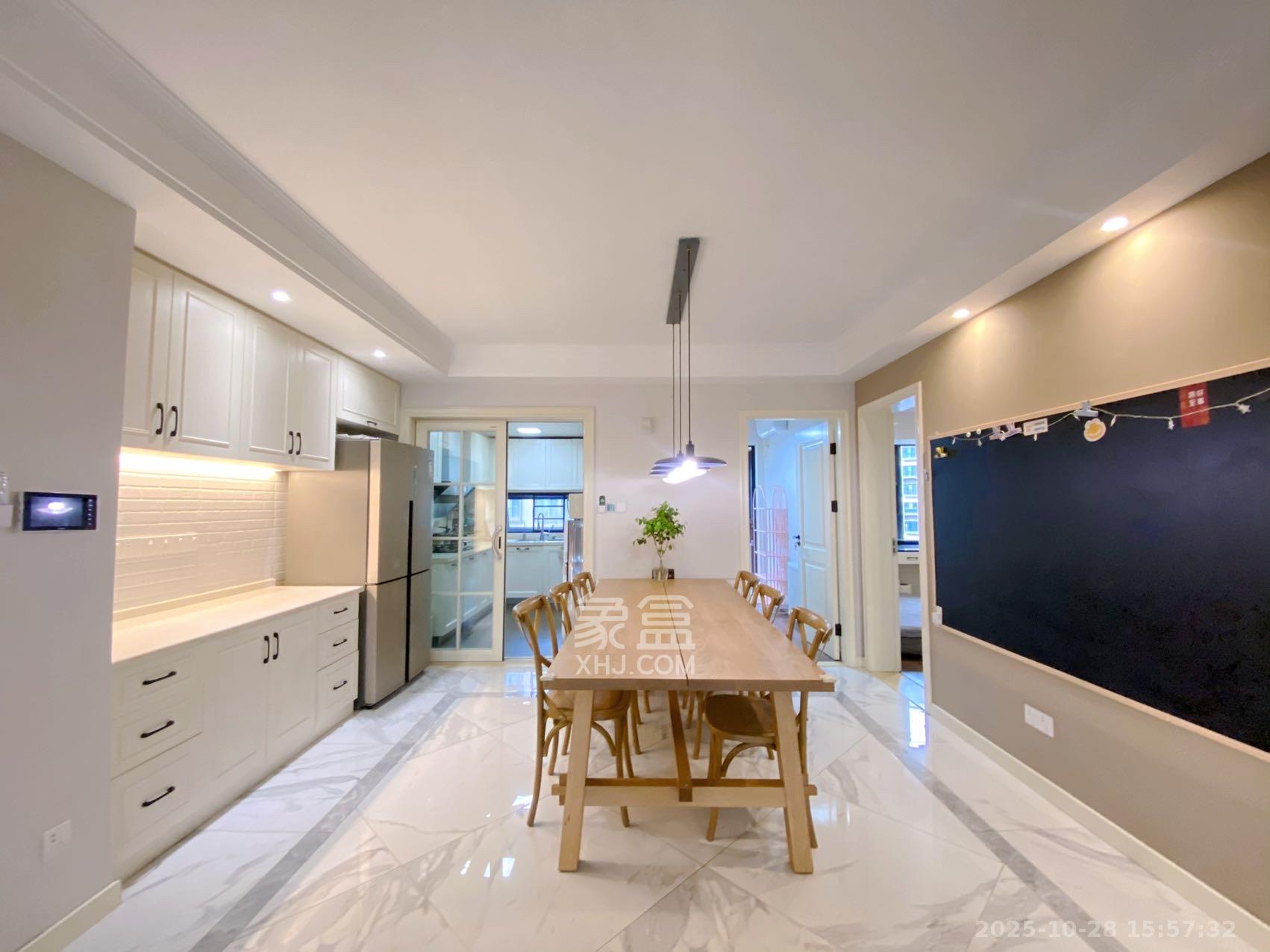 万科里梅溪郡  4室2厅2卫    5000.0元/月 万科里梅溪郡  4室2厅2卫    5000.0元/月室内图