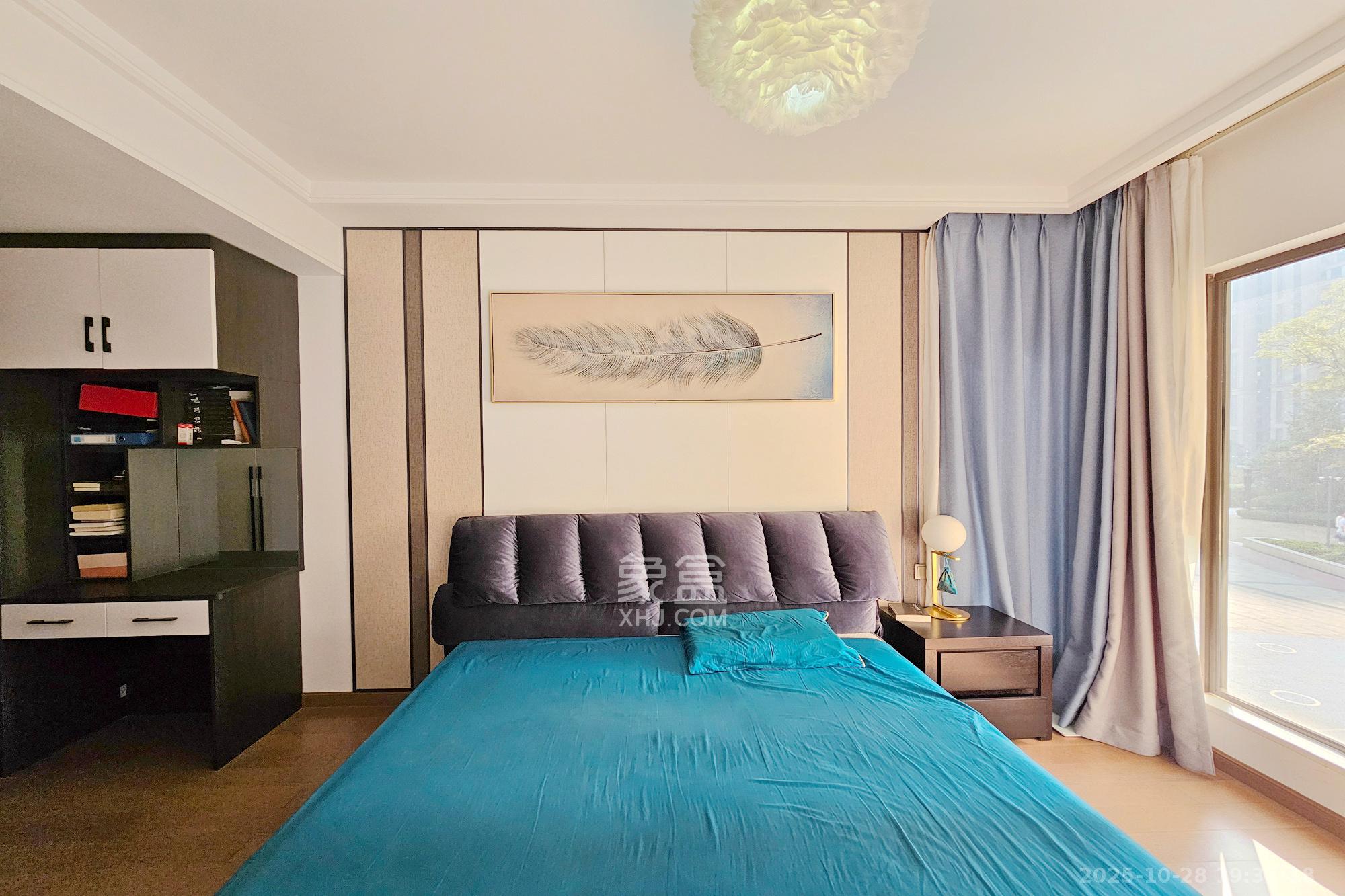 阳光城尚东湾蜜桃园  4室2厅2卫    138.8万卧室