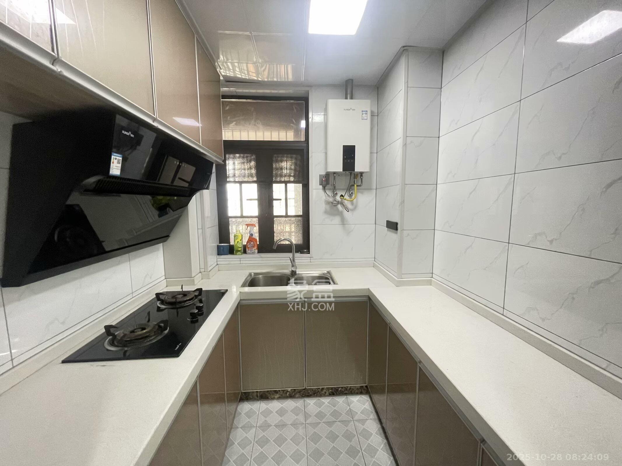 嘉雨兴园  2室1厅1卫    2700.0元/月 嘉雨兴园  2室1厅1卫    2700.0元/月室内图