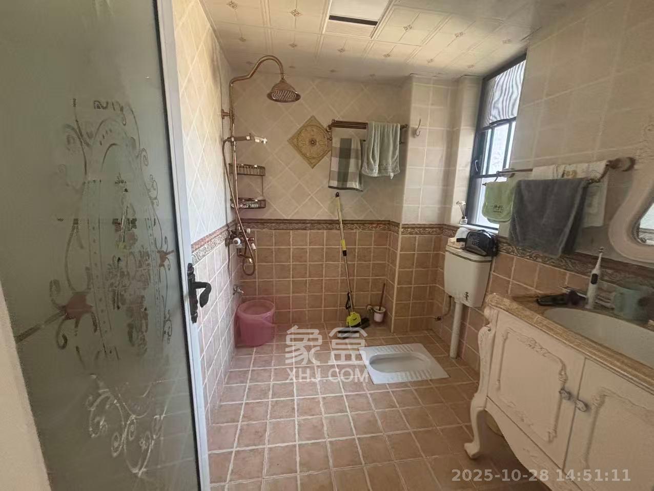 邦盛水岸御园  3室2厅2卫    2200.0元/月室内图