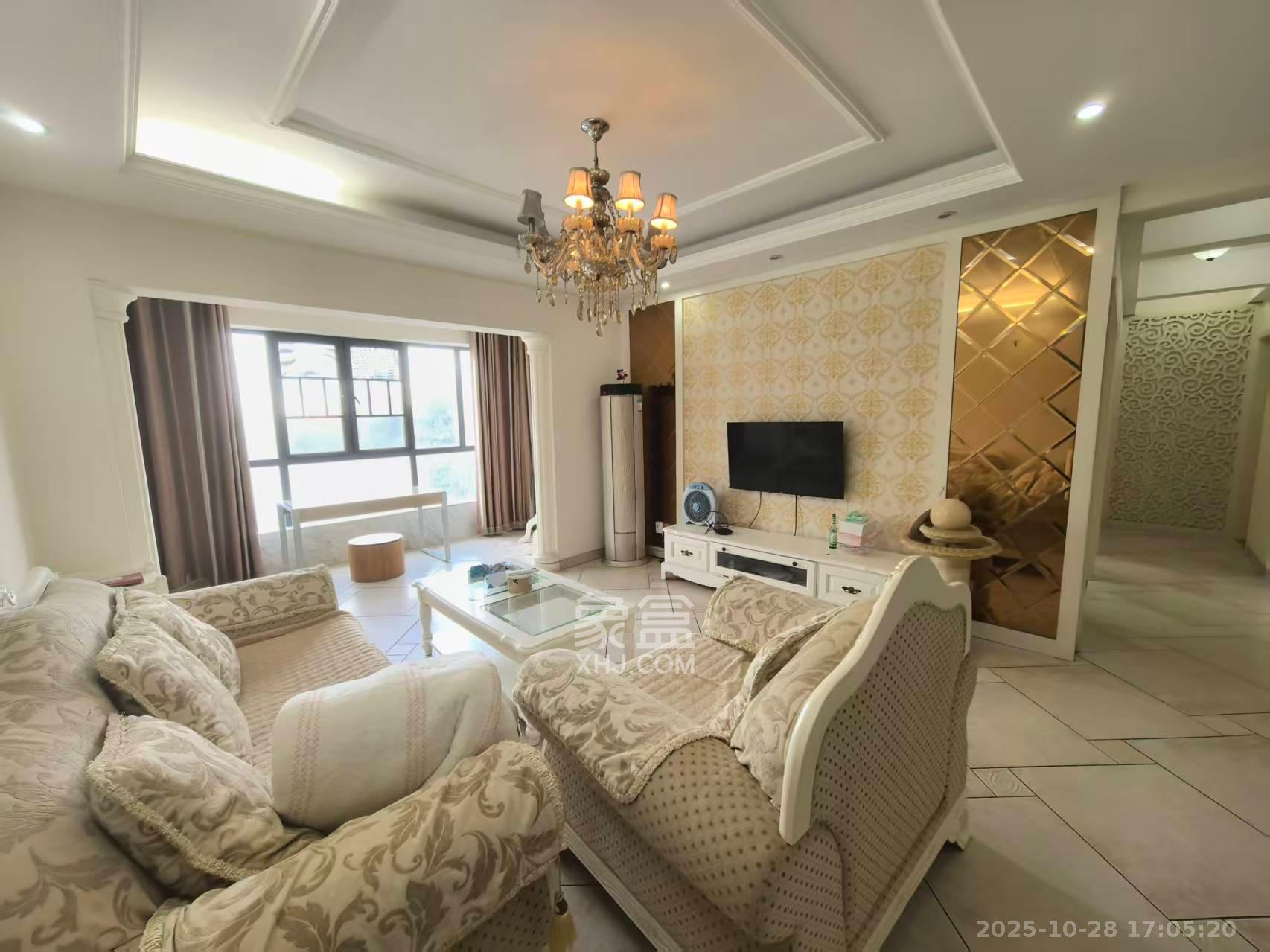 上海城小区  4室2厅2卫    2800.0元/月