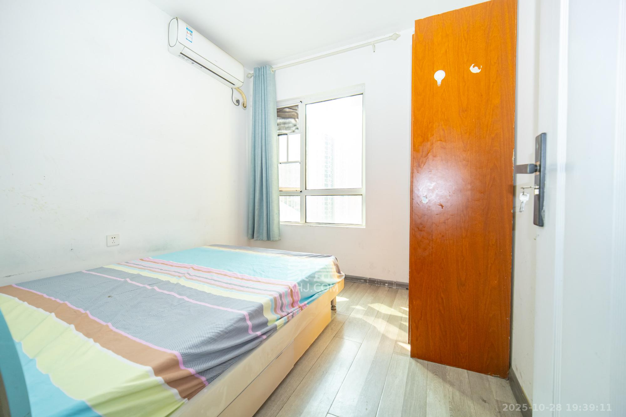 金科时代中心  3室2厅1卫    69.8万卧室