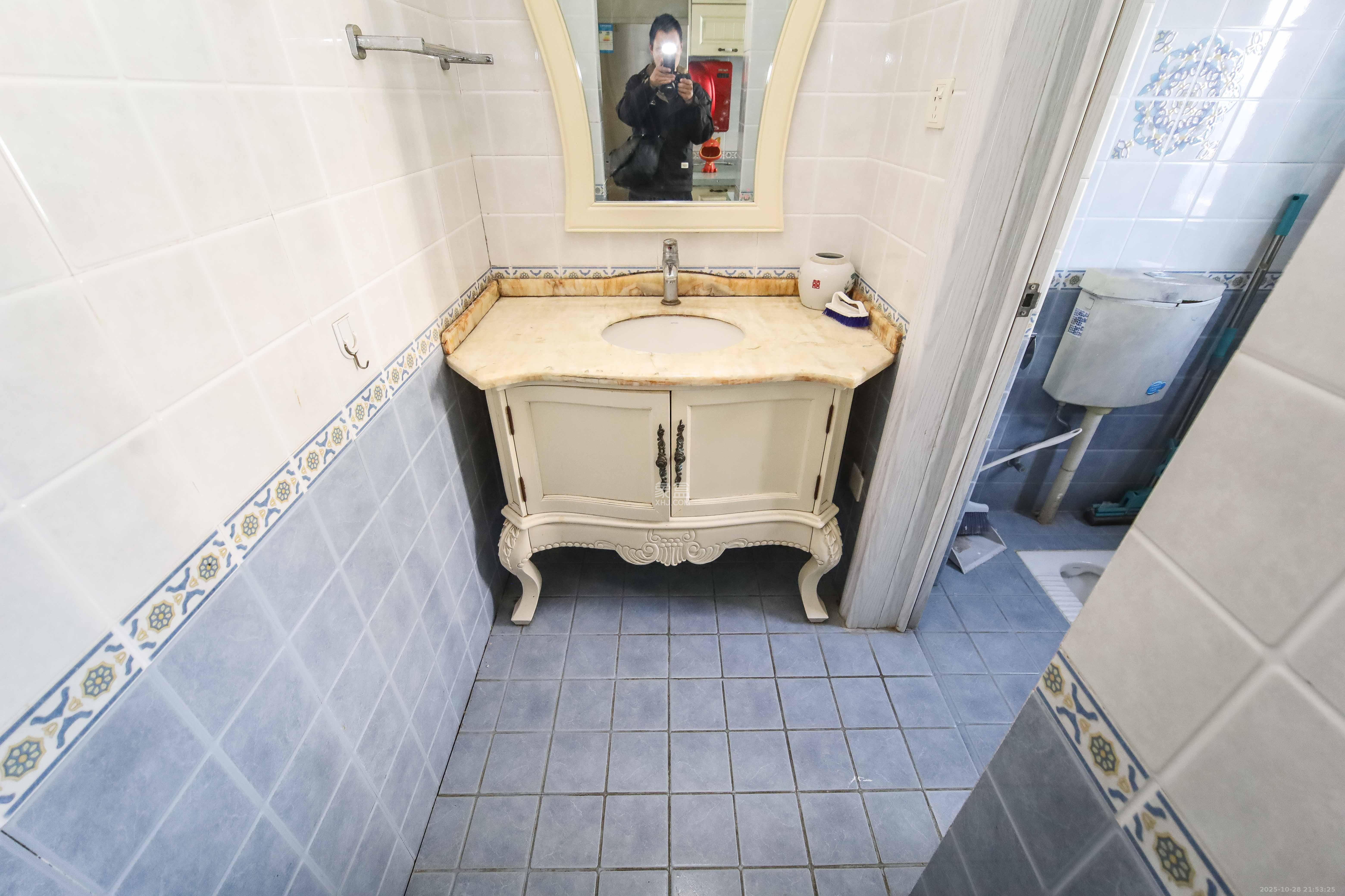 东门壹号家园  3室2厅2卫    100.0万 东门壹号家园  3室2厅2卫    100.0万卫生间