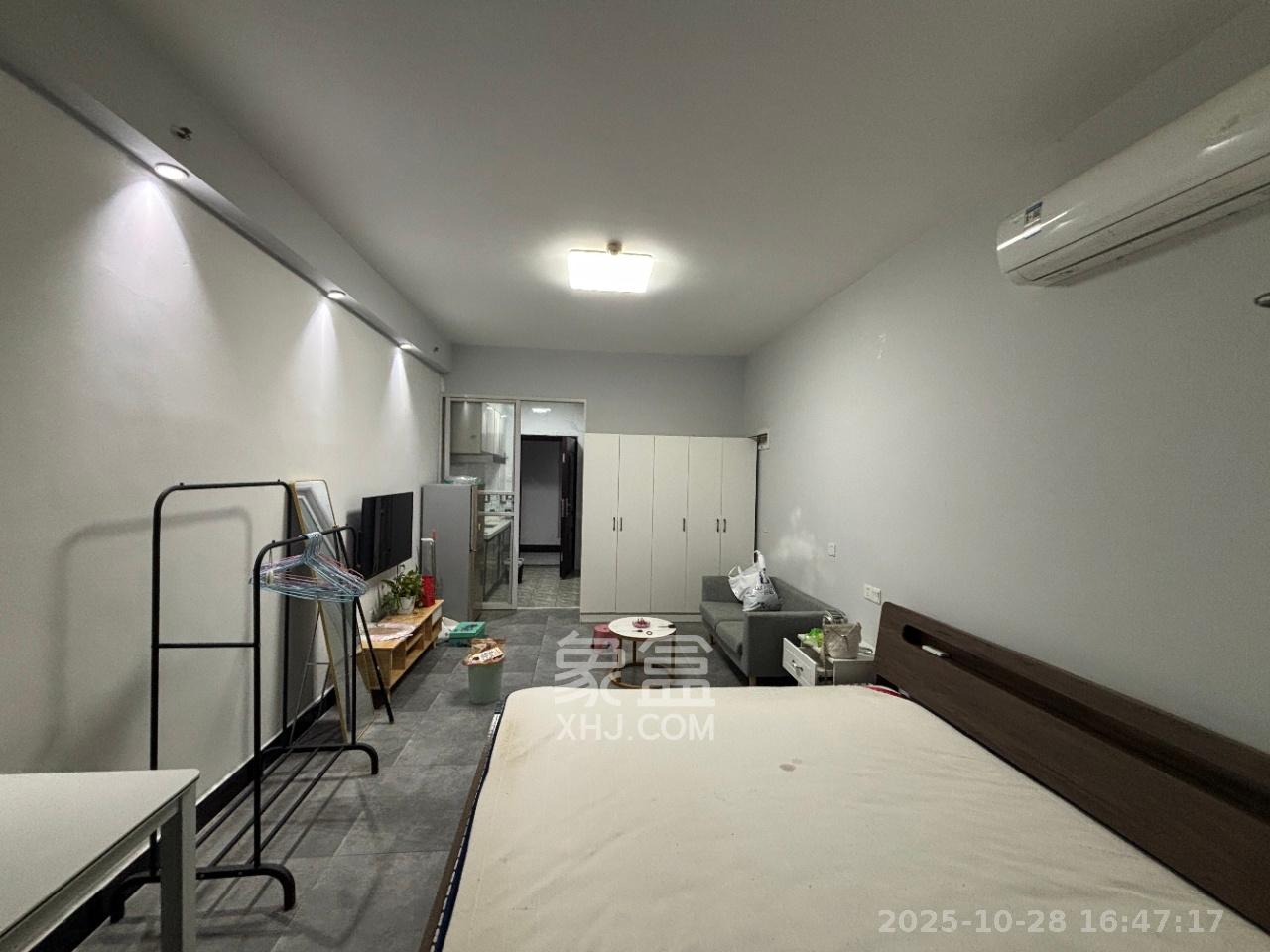 裕天国际商汇中心 1室1厅1卫 1100.0元/月 裕天国际商汇中心 1室1厅1卫 1100.0元/月室内图