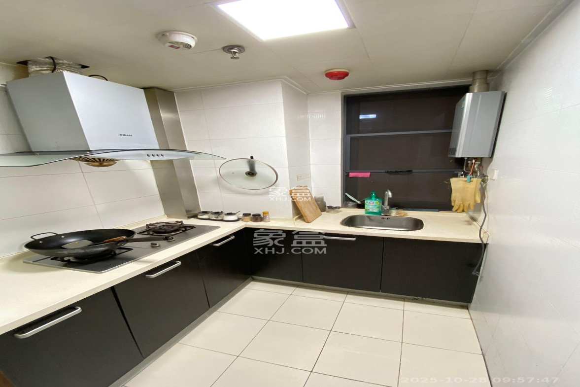 藏珑湖上国际花园 1室1厅1卫 2000.0元/月 藏珑湖上国际花园 1室1厅1卫 2000.0元/月室内图