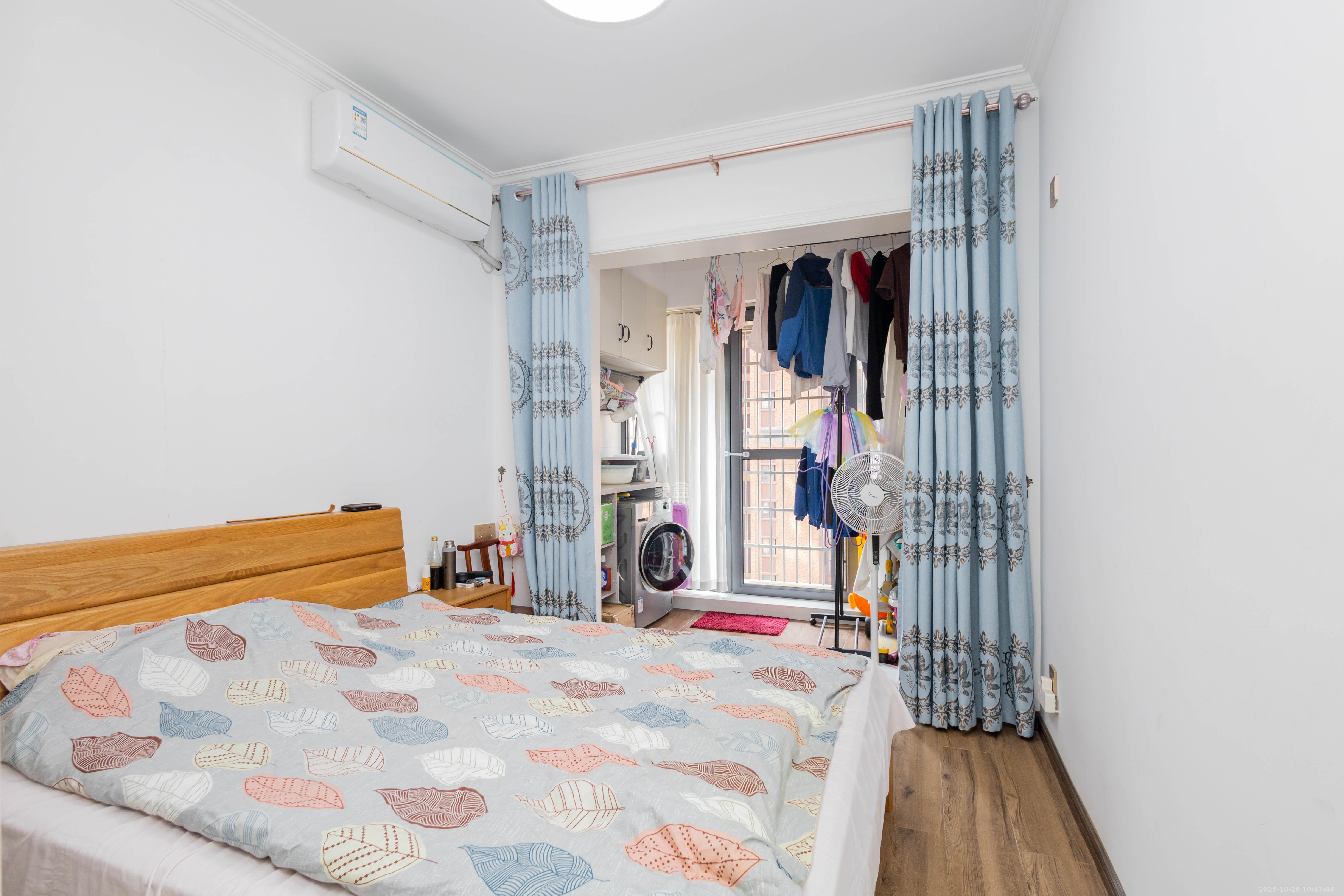 东业上城嘉苑（晟悦国际）  3室2厅2卫    79.8万卧室