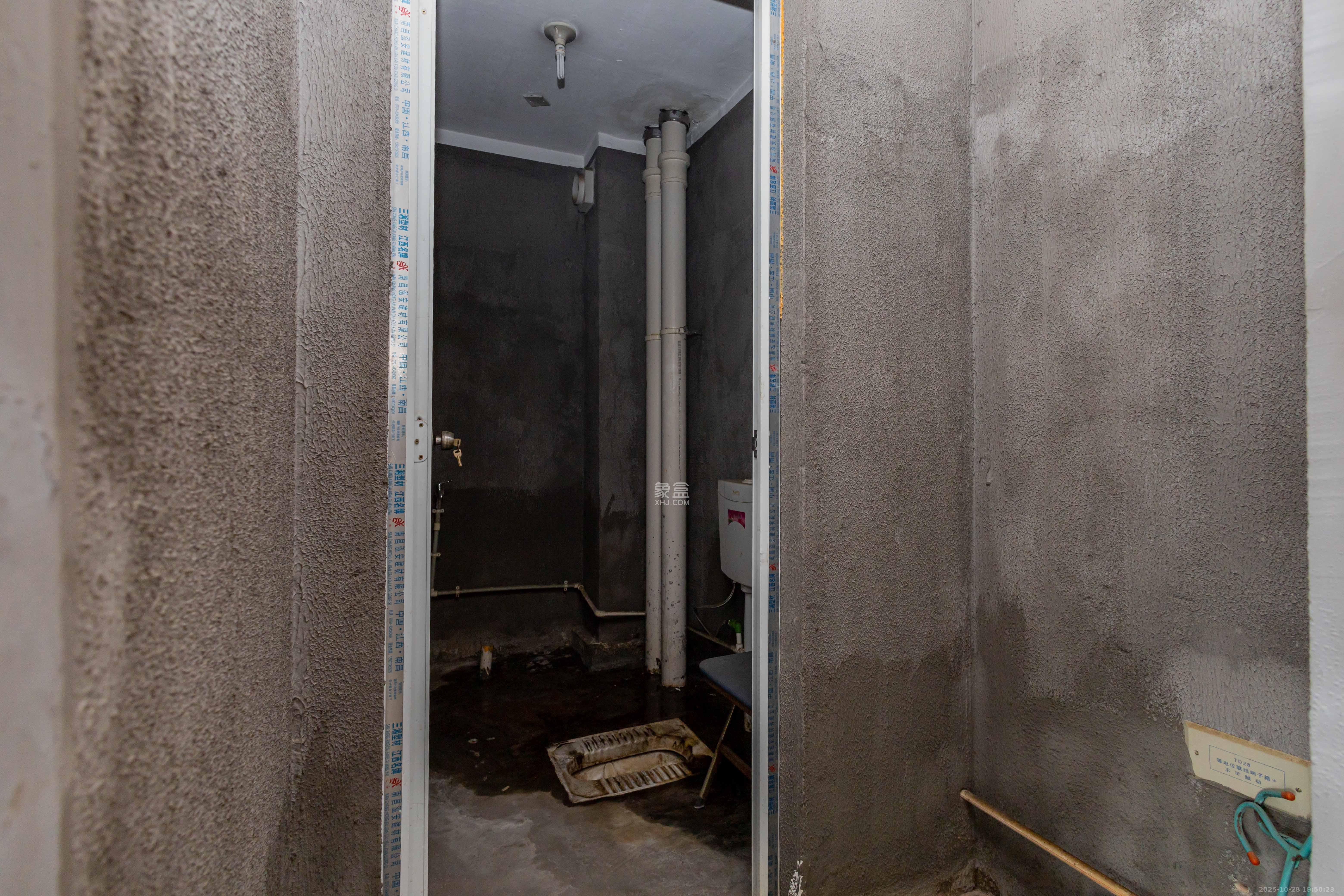 中国铁建国际城一期  1室1厅1卫    26.8万卫生间