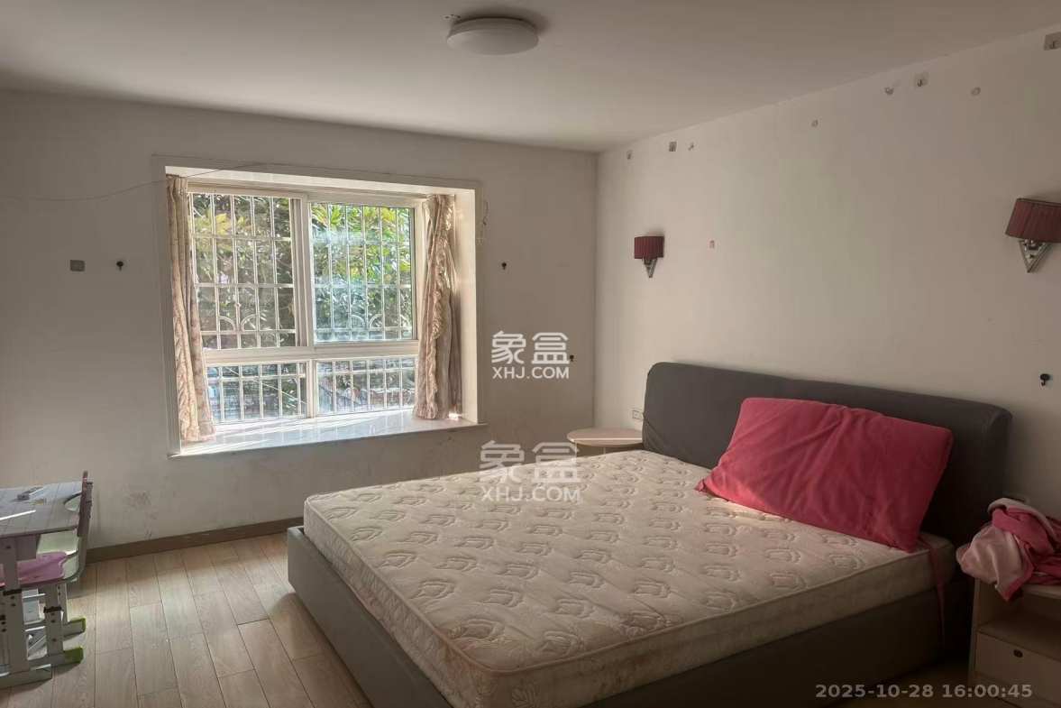 都市春天  3室2厅1卫    2600.0元/月 都市春天  3室2厅1卫    2600.0元/月室内图