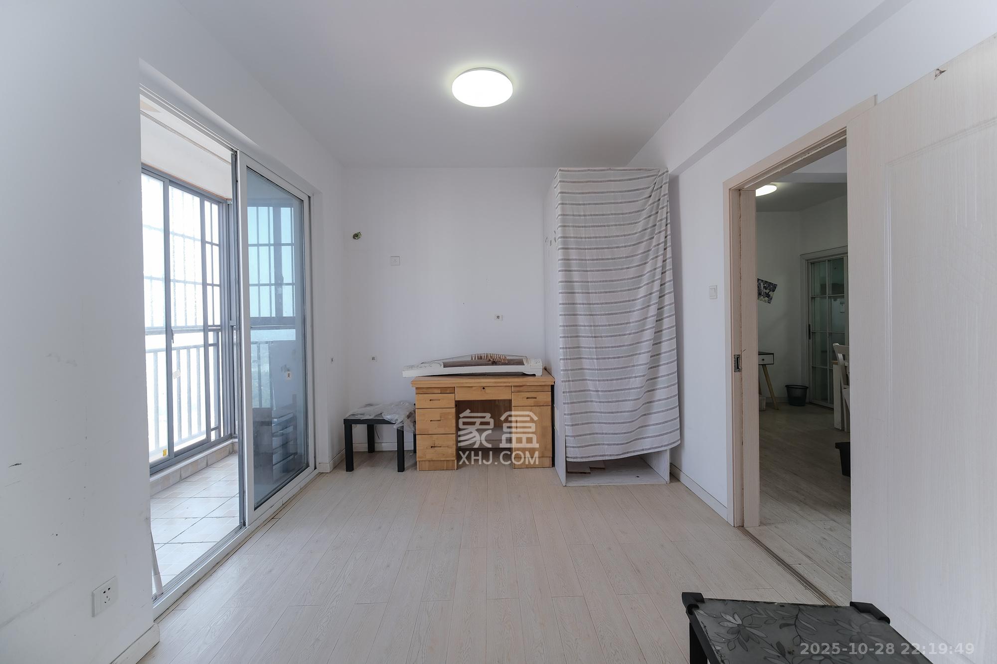 和悦城(蟠龙景苑) 3室2厅2卫 56.8万 和悦城(蟠龙景苑) 3室2厅2卫 56.8万卧室