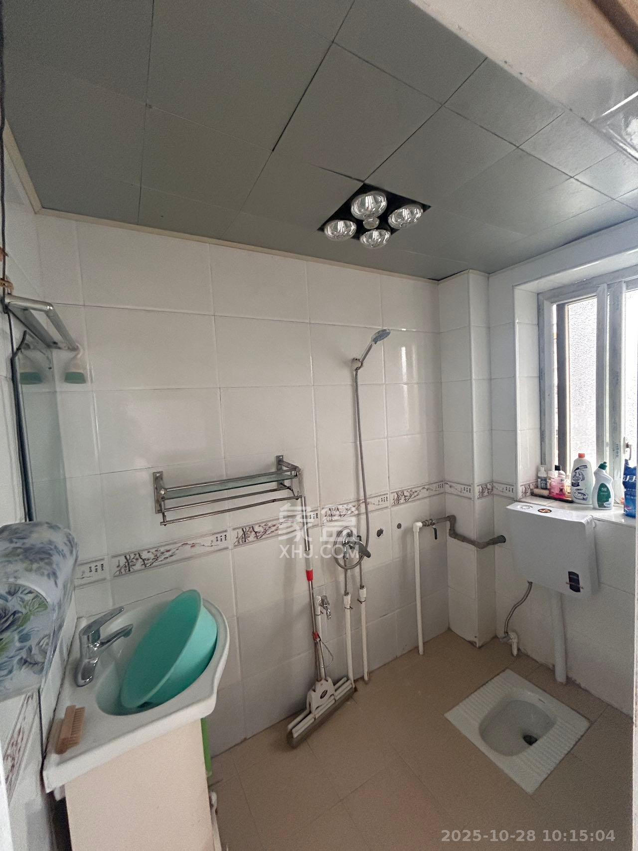 中南村(一二三村)  2室2厅1卫    600.0元/月 中南村(一二三村)  2室2厅1卫    600.0元/月室内图