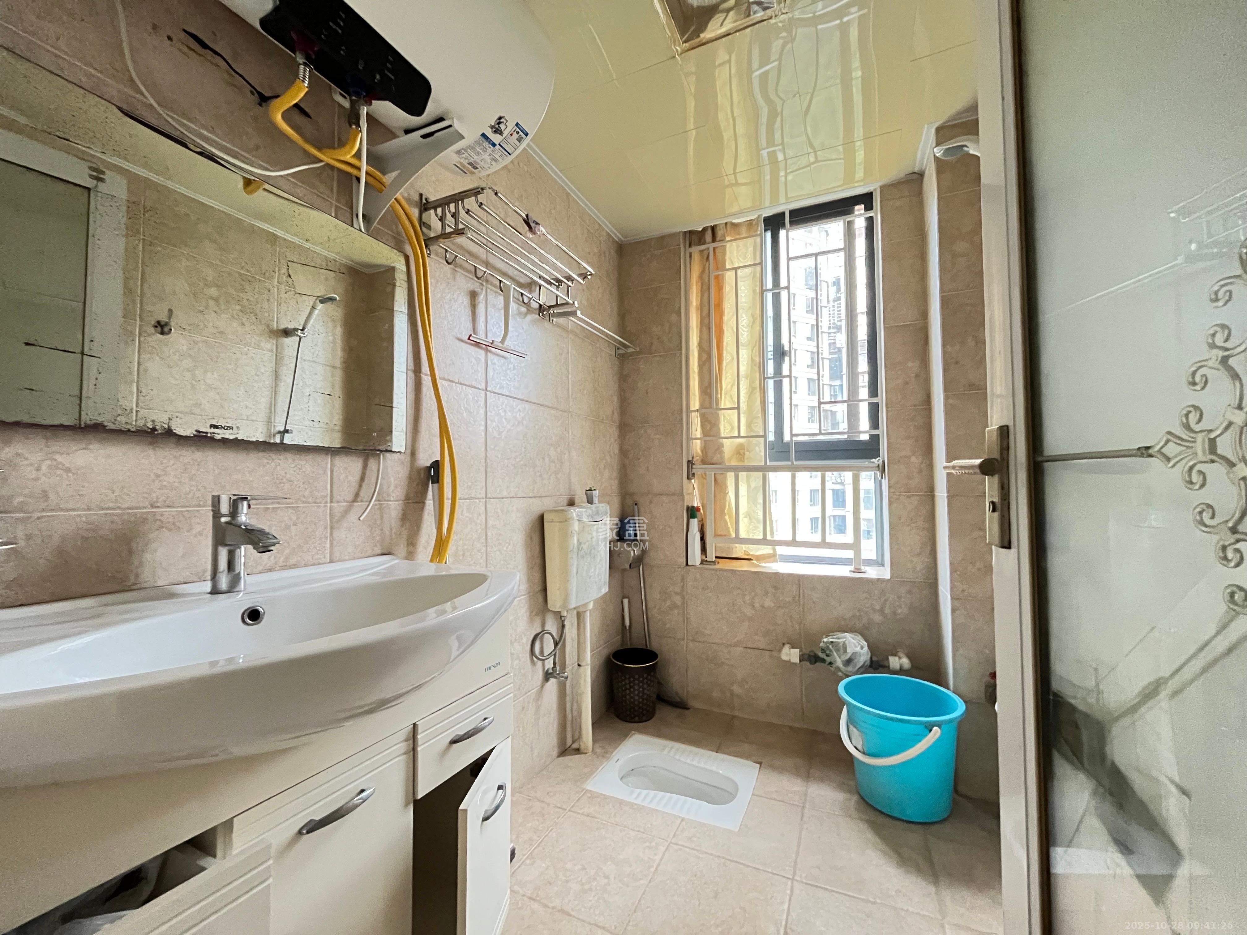 保利麓谷林语A区  3室2厅1卫    3000.0元/月 保利麓谷林语A区  3室2厅1卫    3000.0元/月室内图