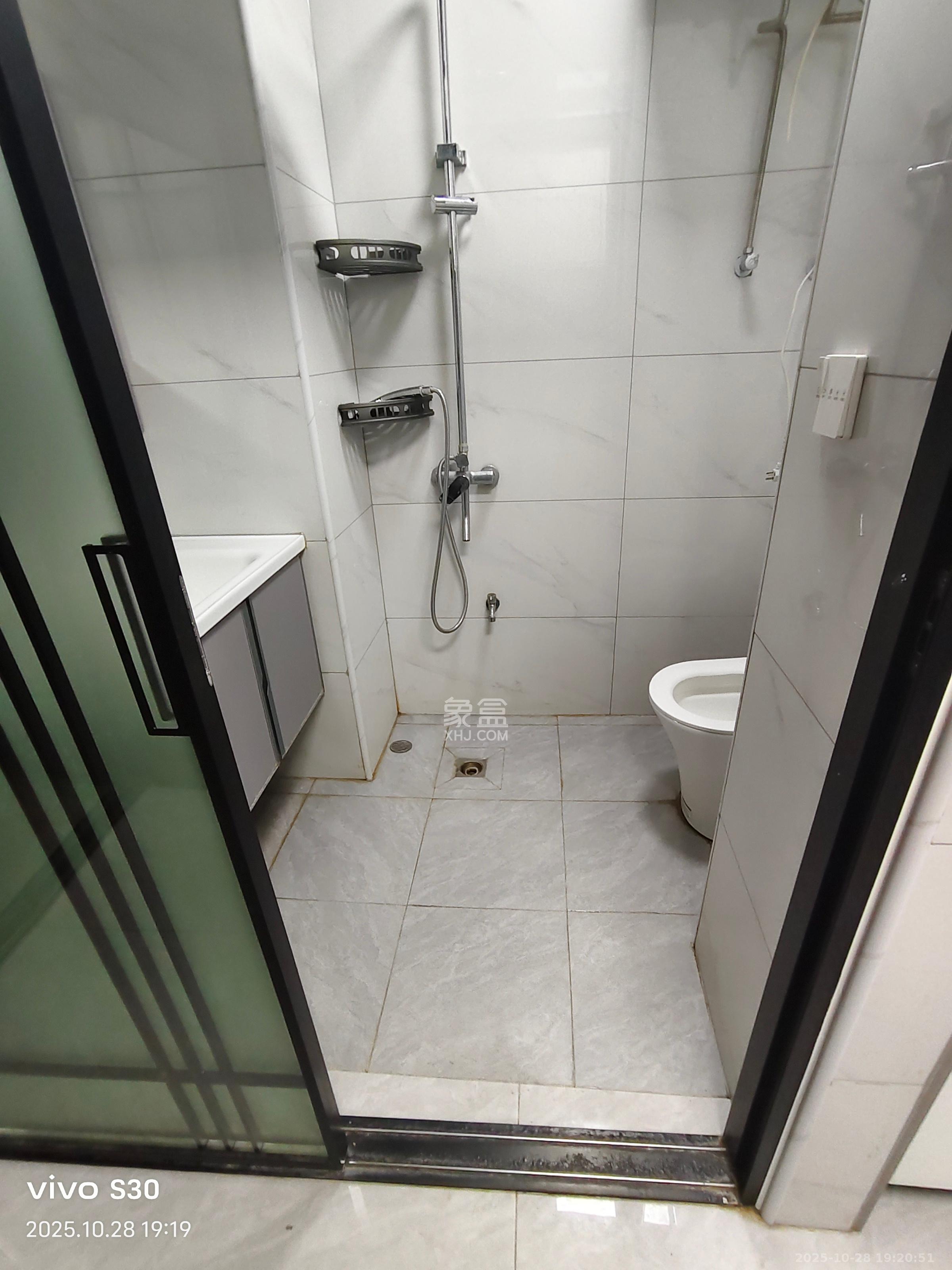 新城悦隽公园  1室0厅0卫    1200.0元/月 新城悦隽公园  1室0厅0卫    1200.0元/月室内图