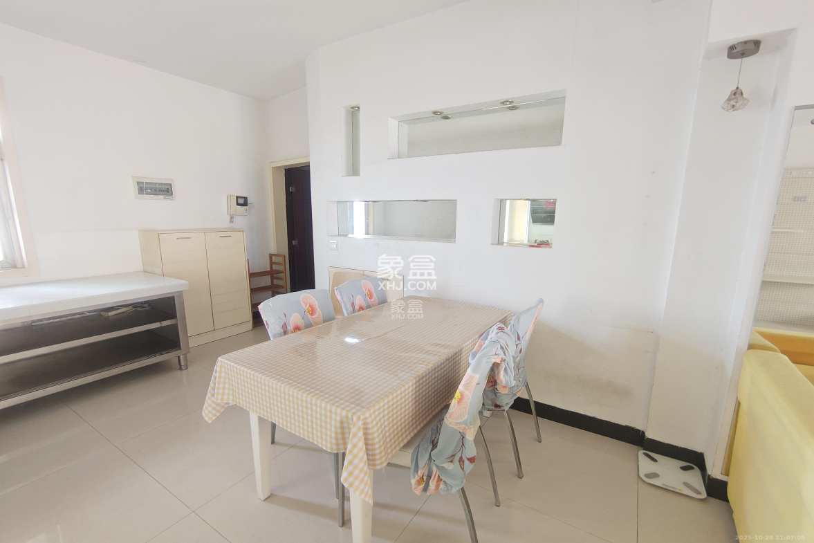 先锋水韵花都 3室2厅2卫 2200.0元/月 先锋水韵花都 3室2厅2卫 2200.0元/月室内图