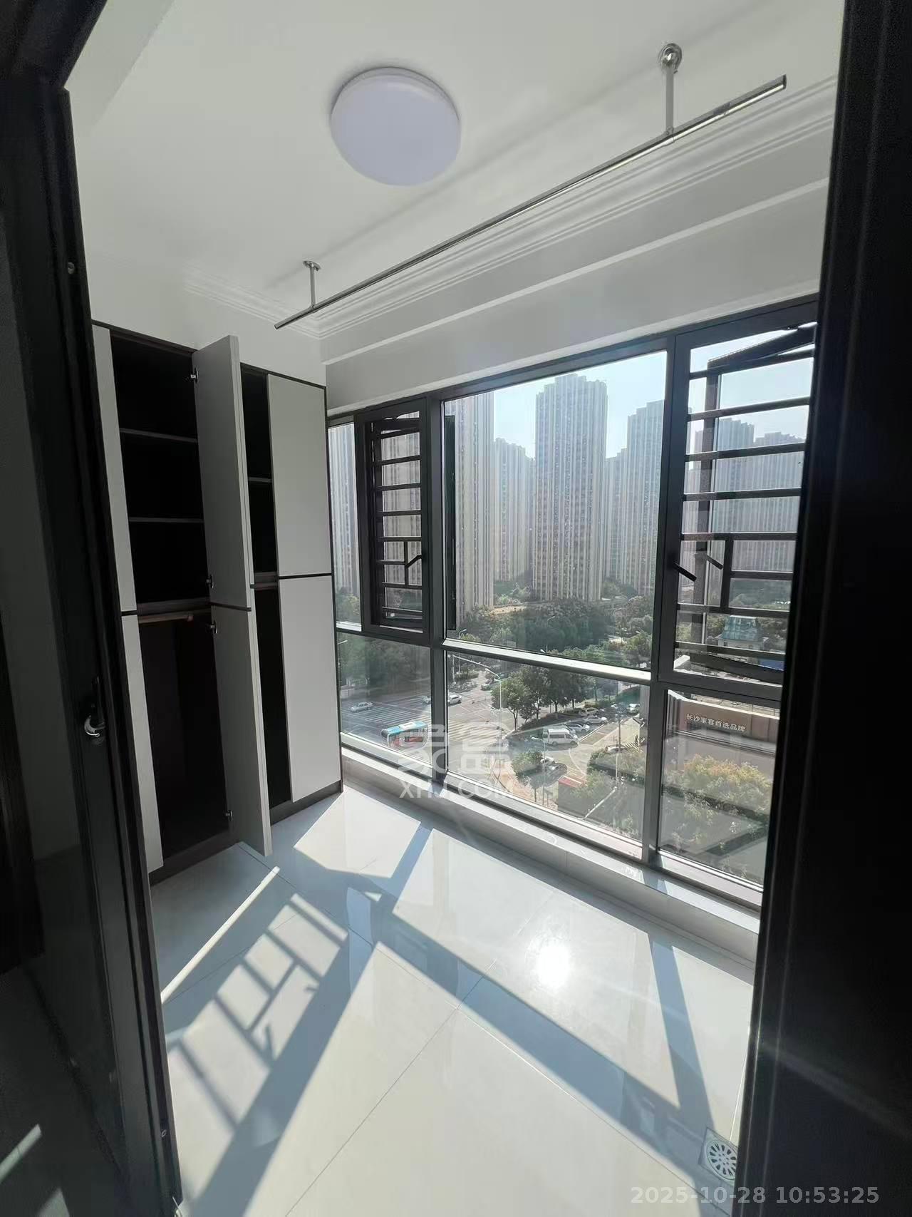 望远嘉苑  2室2厅1卫    2500.0元/月