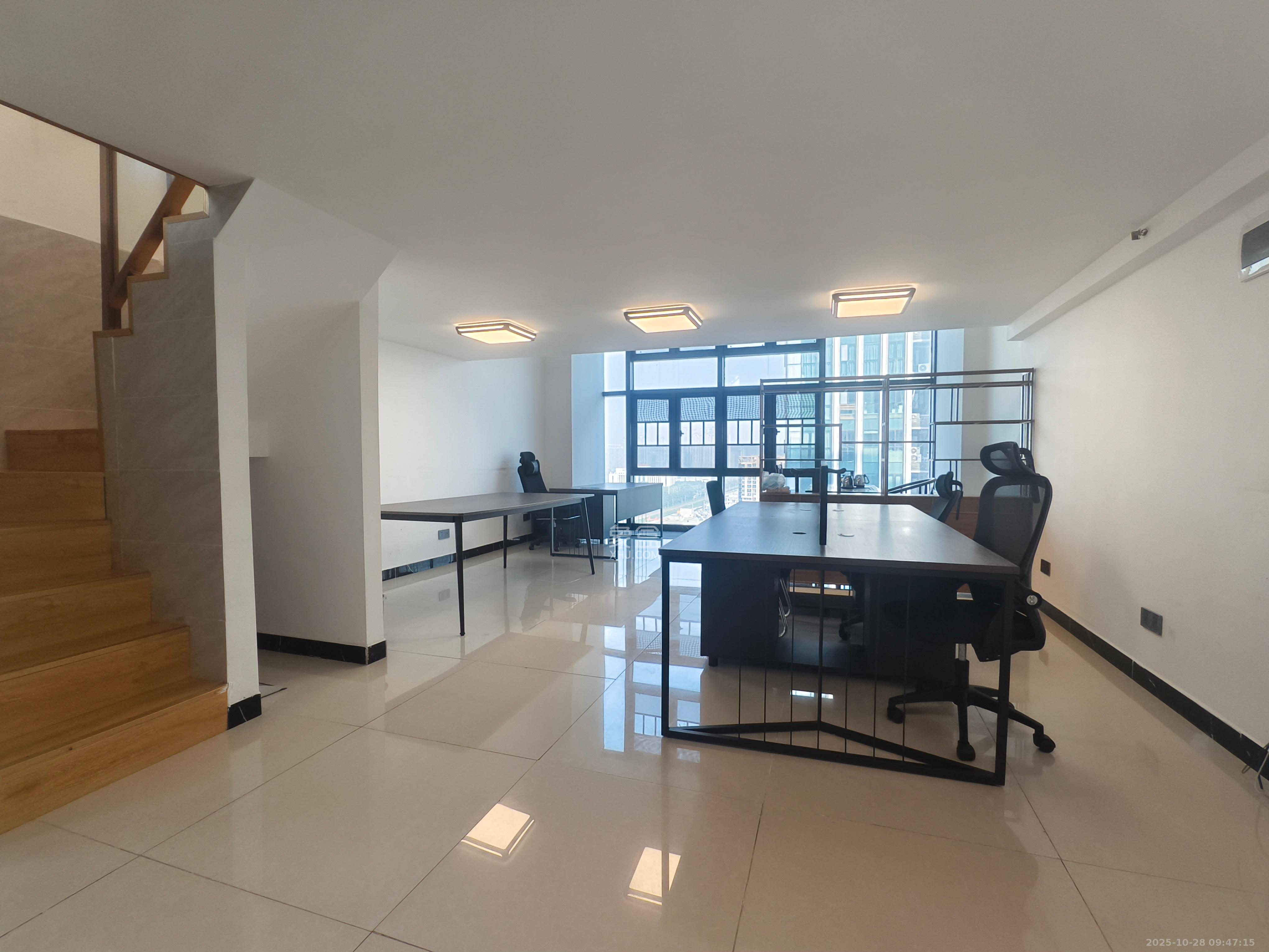 润和国际广场  1室1厅1卫    3500.0元/月 润和国际广场  1室1厅1卫    3500.0元/月室内图