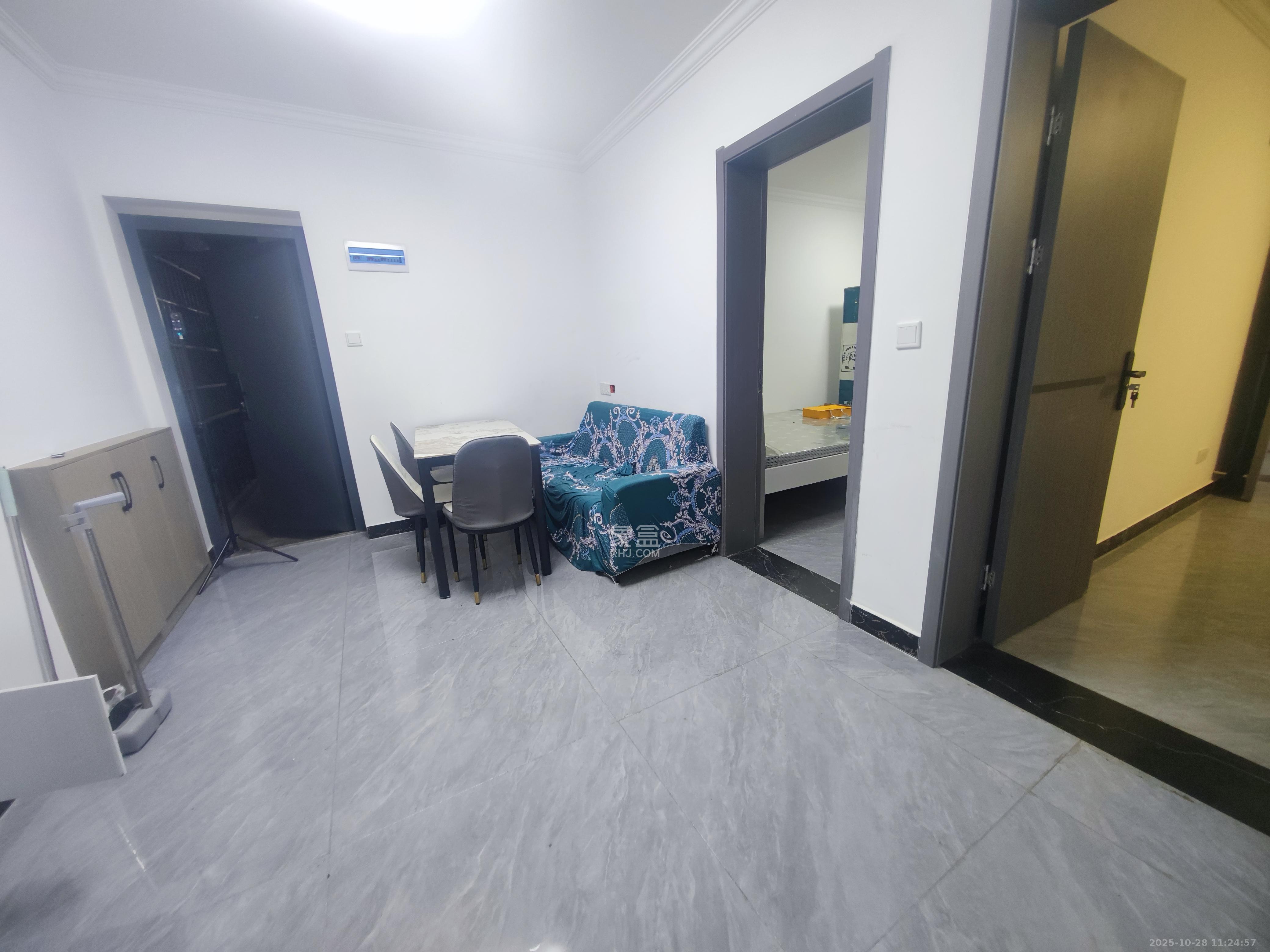 向韶村 2室1厅1卫 2000.0元/月 向韶村 2室1厅1卫 2000.0元/月室内图