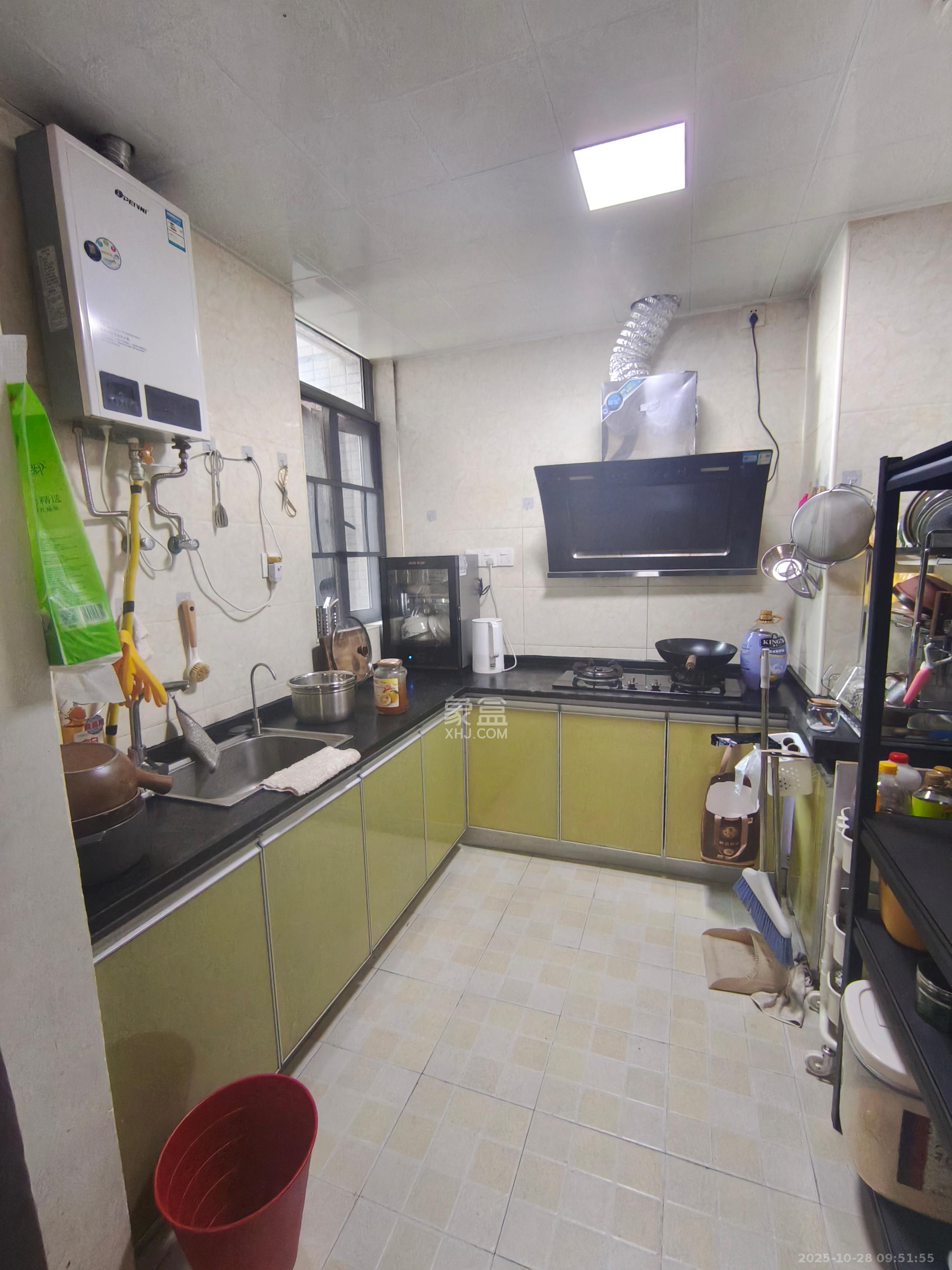 八方小区B区  3室2厅2卫    4200.0元/月 八方小区B区  3室2厅2卫    4200.0元/月