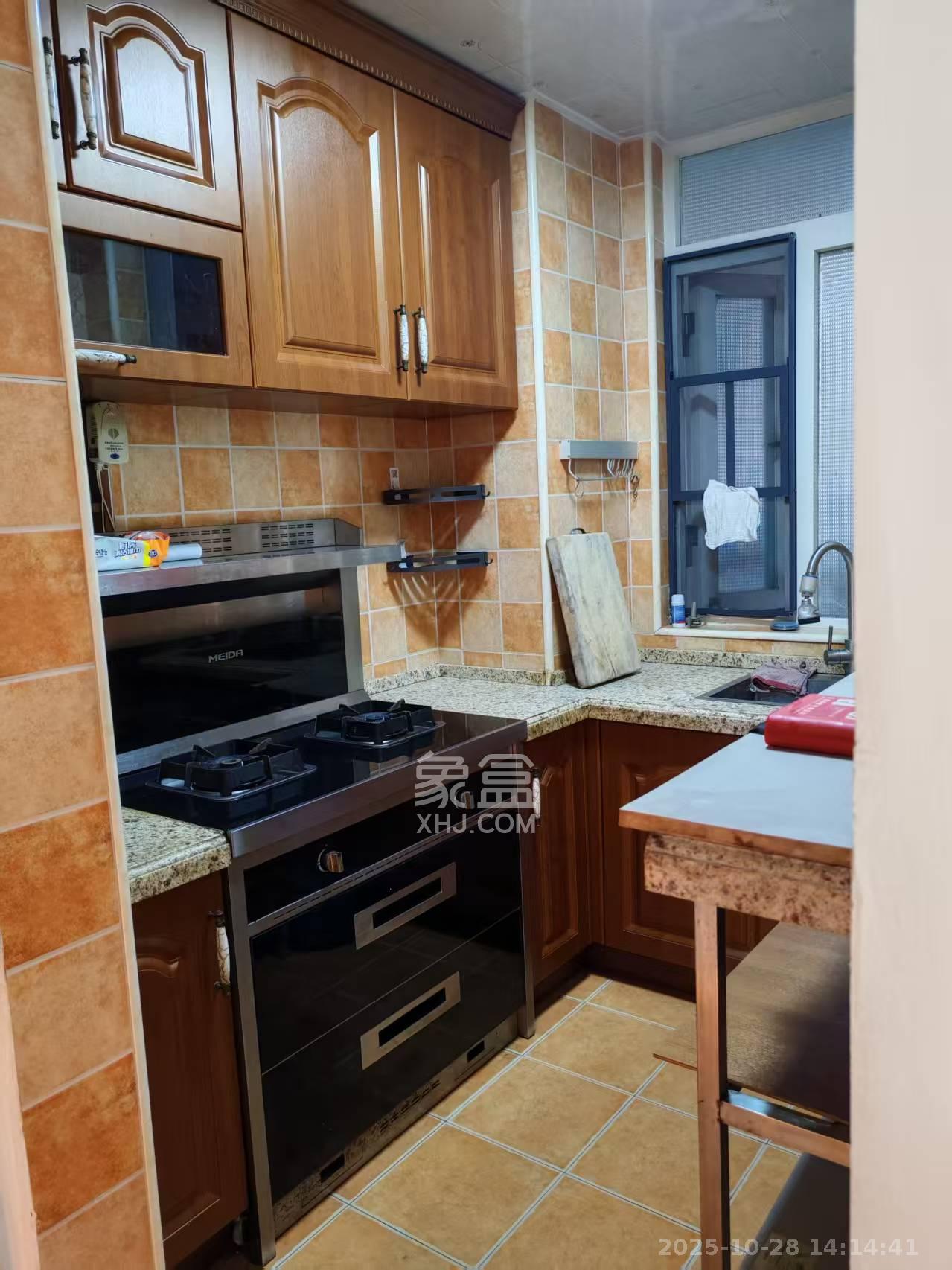 澳海澜庭  2室2厅1卫    1500.0元/月室内图