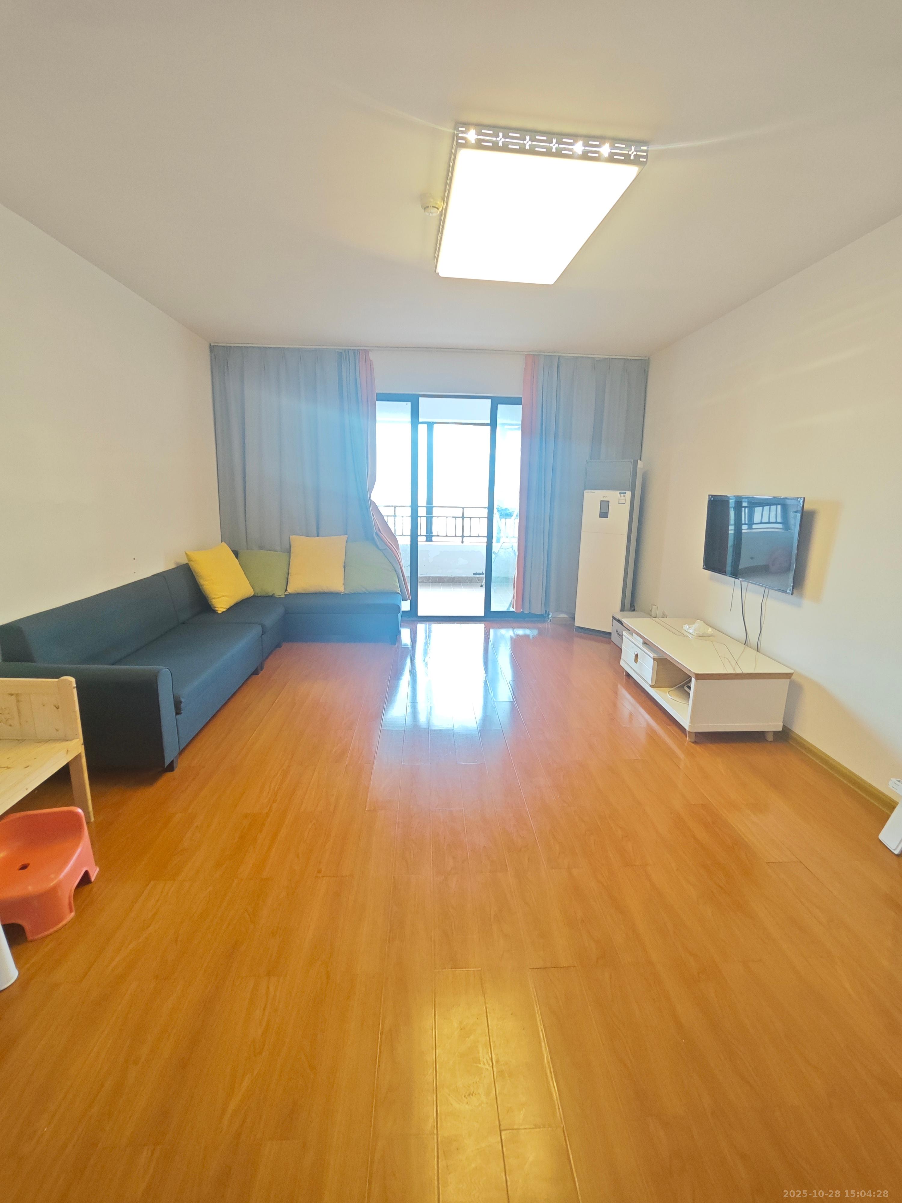 长房天翼未来城  3室1厅1卫    3500.0元/月 长房天翼未来城  3室1厅1卫    3500.0元/月