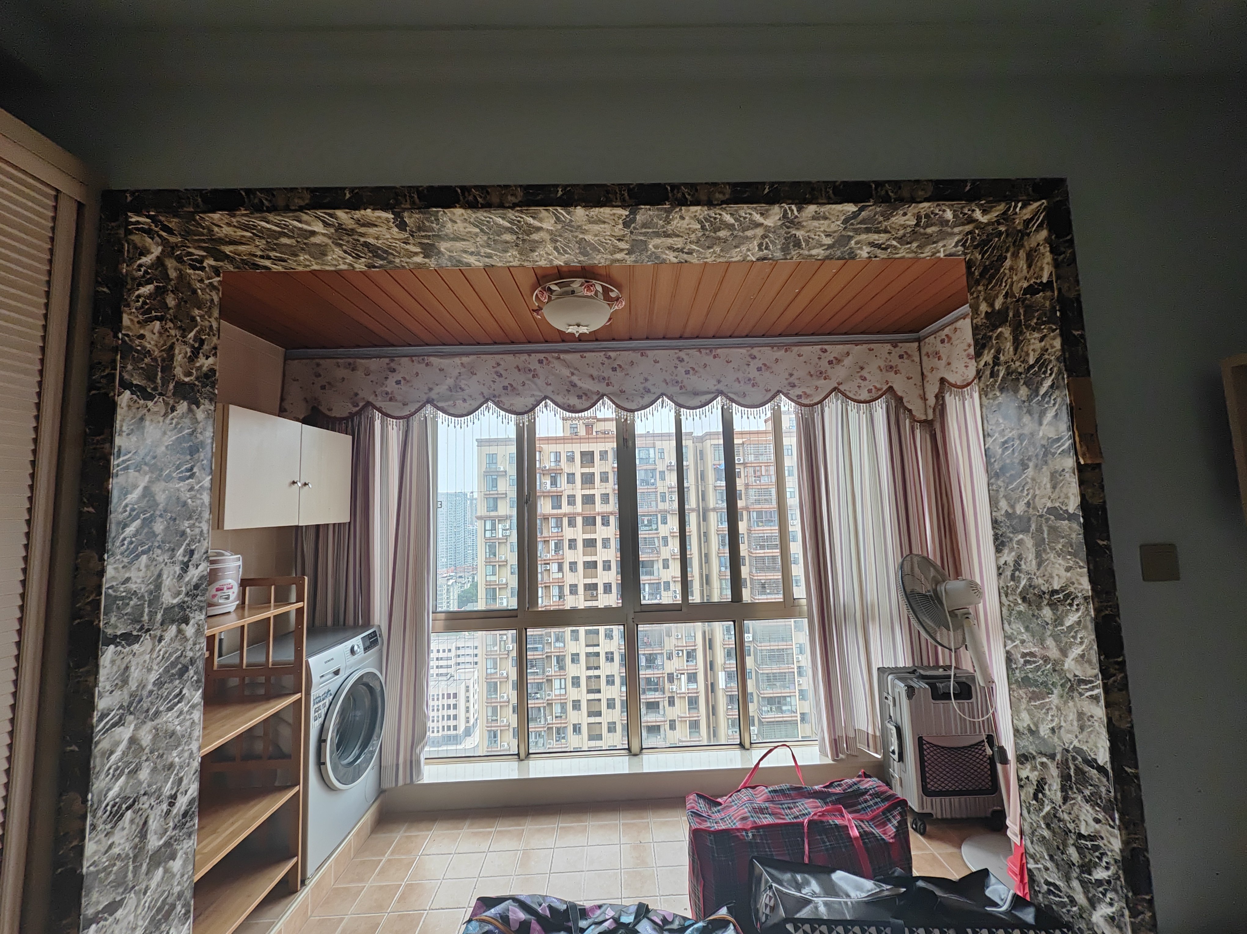 新概念  1室1厅1卫    800.0元/月室内图