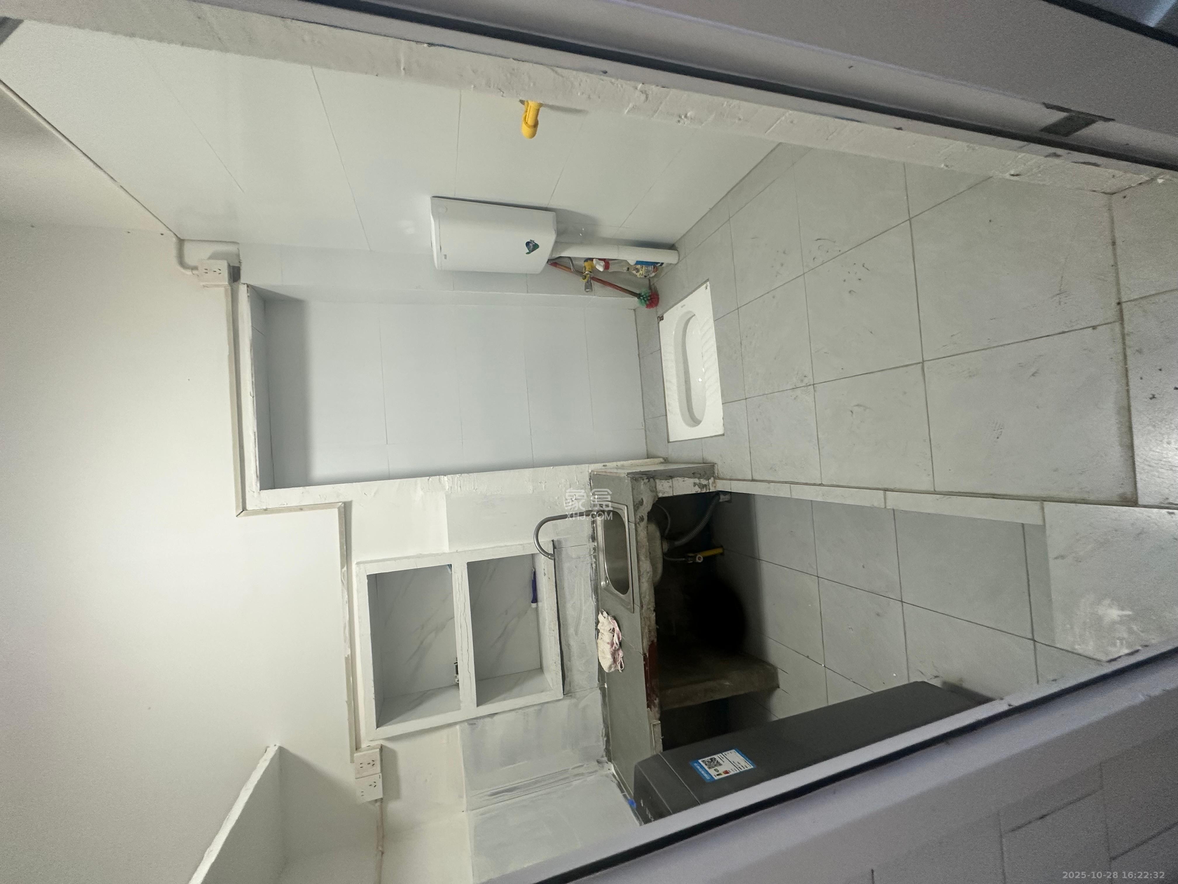 先锋厅居民楼  1室0厅1卫    1200.0元/月室内图