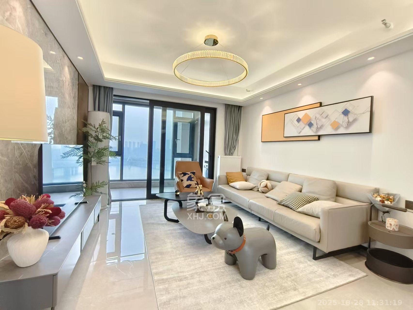 万科里金域国际  4室2厅2卫    7800.0元/月室内图