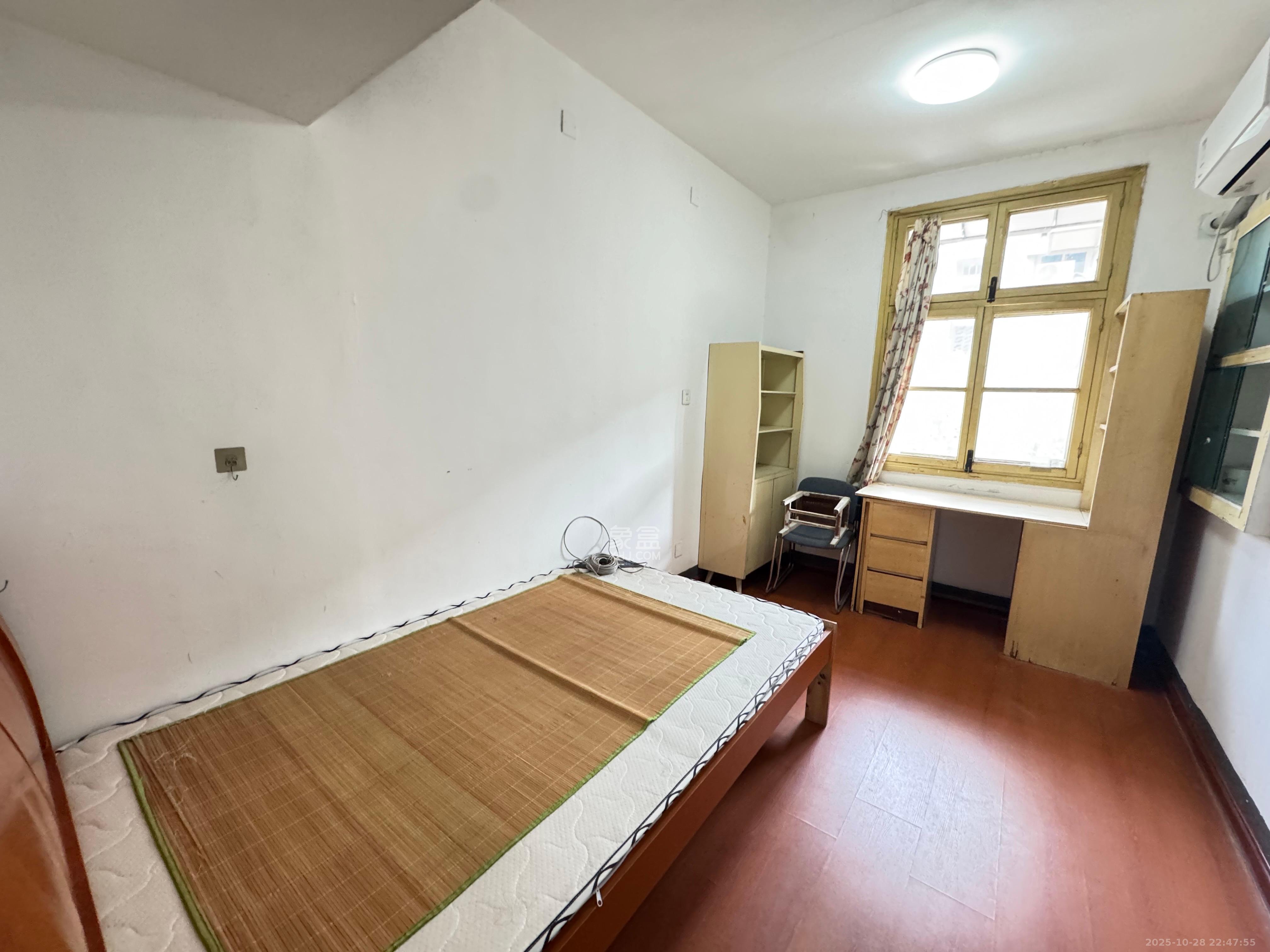 中南家园 1室2厅1卫 1500.0元/月 中南家园 1室2厅1卫 1500.0元/月室内图