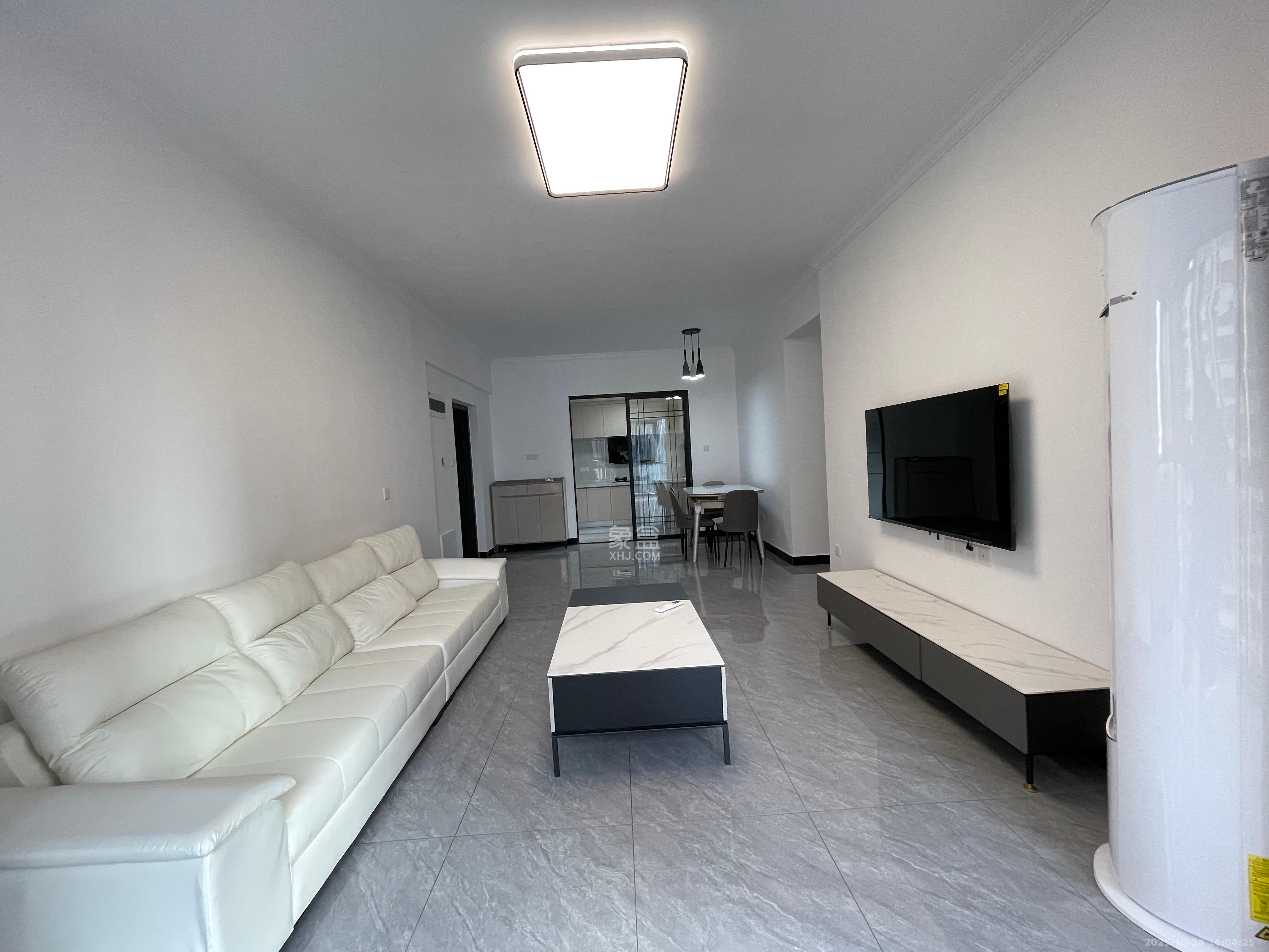 岭福家苑(天心佳苑)  3室1厅2卫    3800.0元/月 岭福家苑(天心佳苑)  3室1厅2卫    3800.0元/月室内图