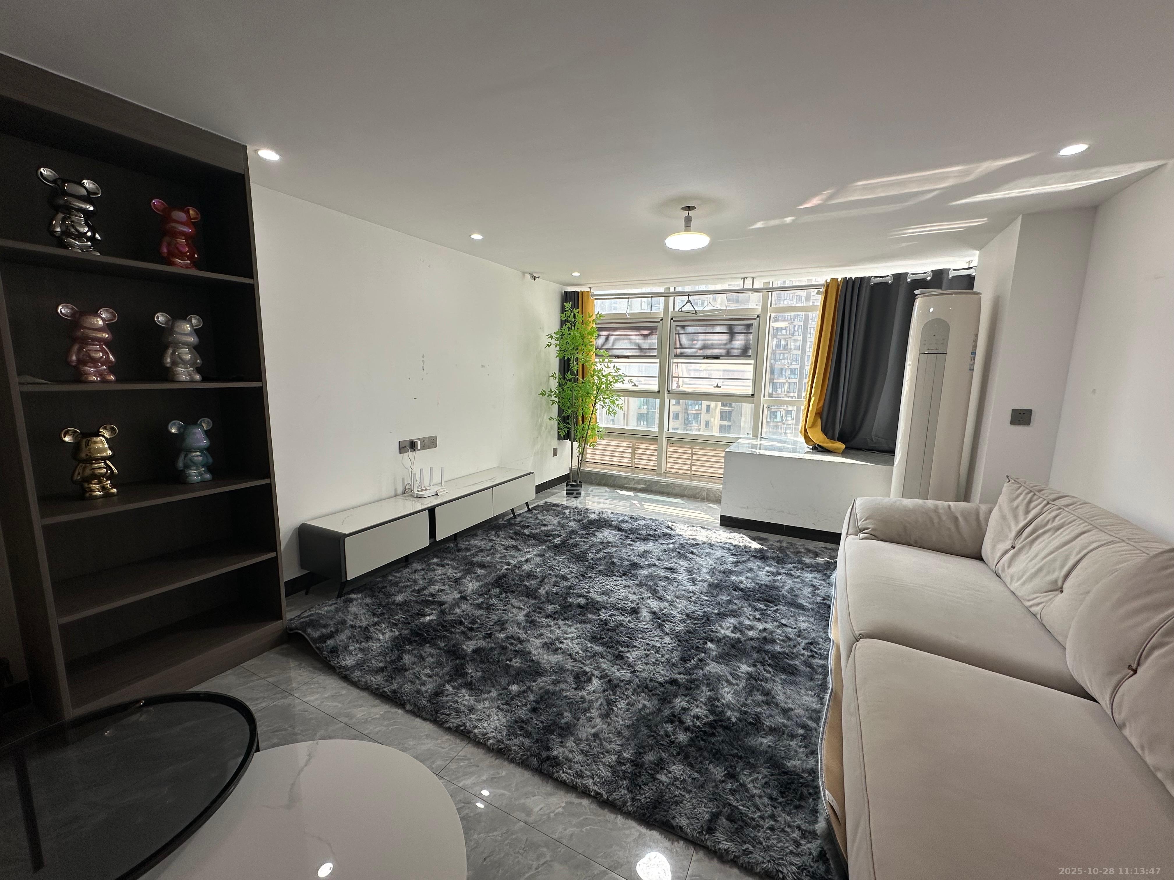 中建嘉和城  1室1厅1卫    1500.0元/月 中建嘉和城  1室1厅1卫    1500.0元/月室内图