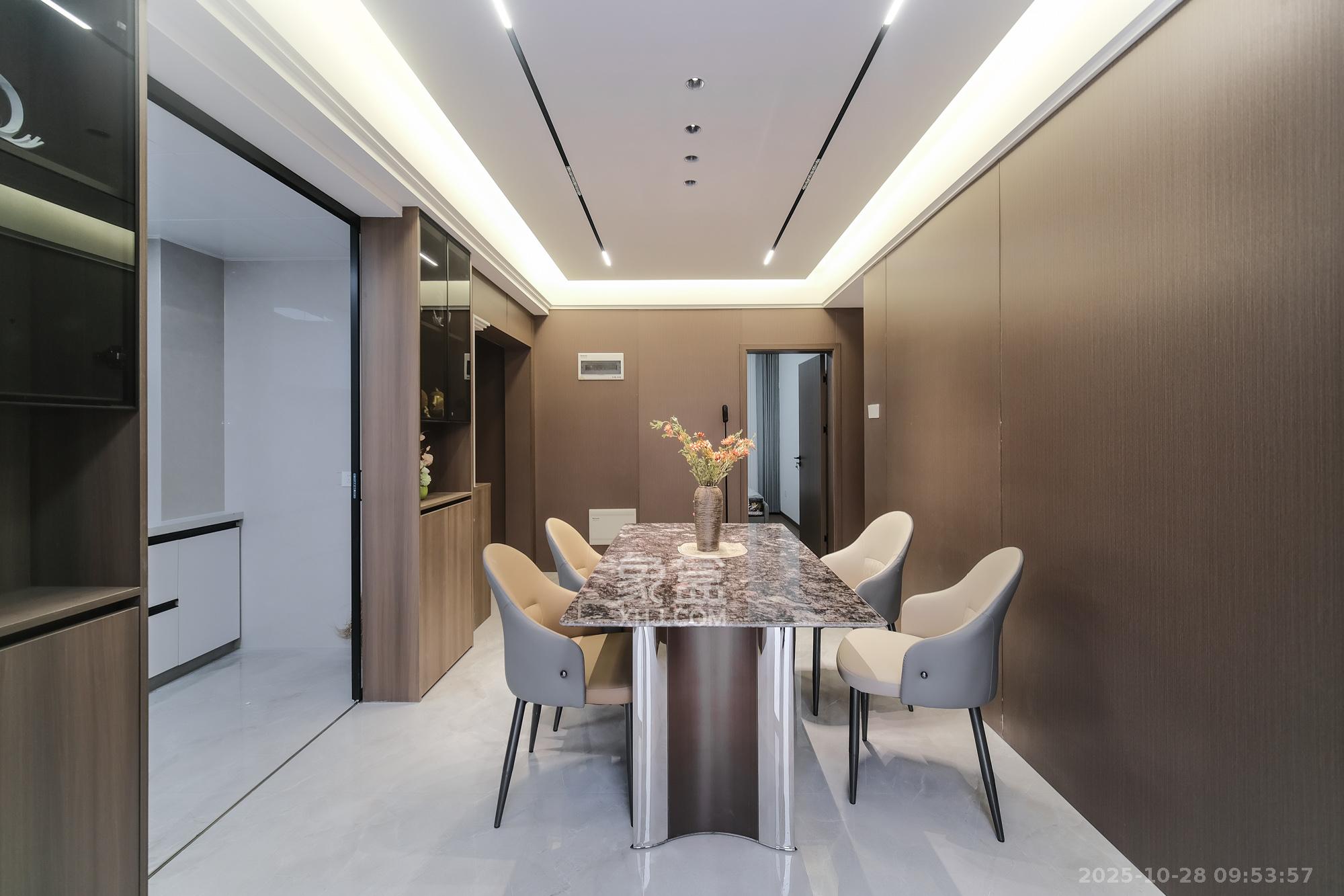 荣盛花语城  4室2厅2卫    99.0万其他