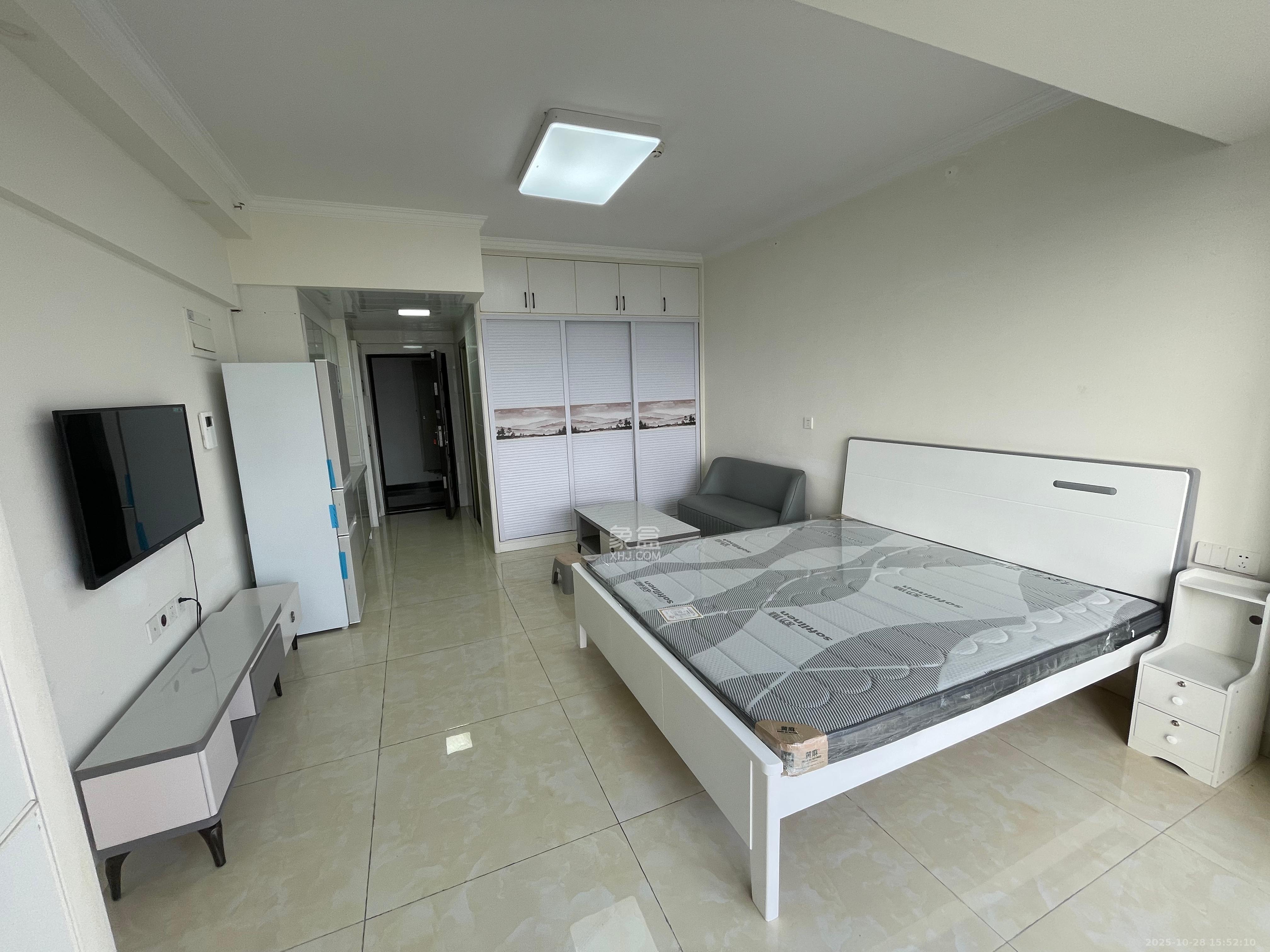 中交里城  1室1厅1卫    1500.0元/月室内图