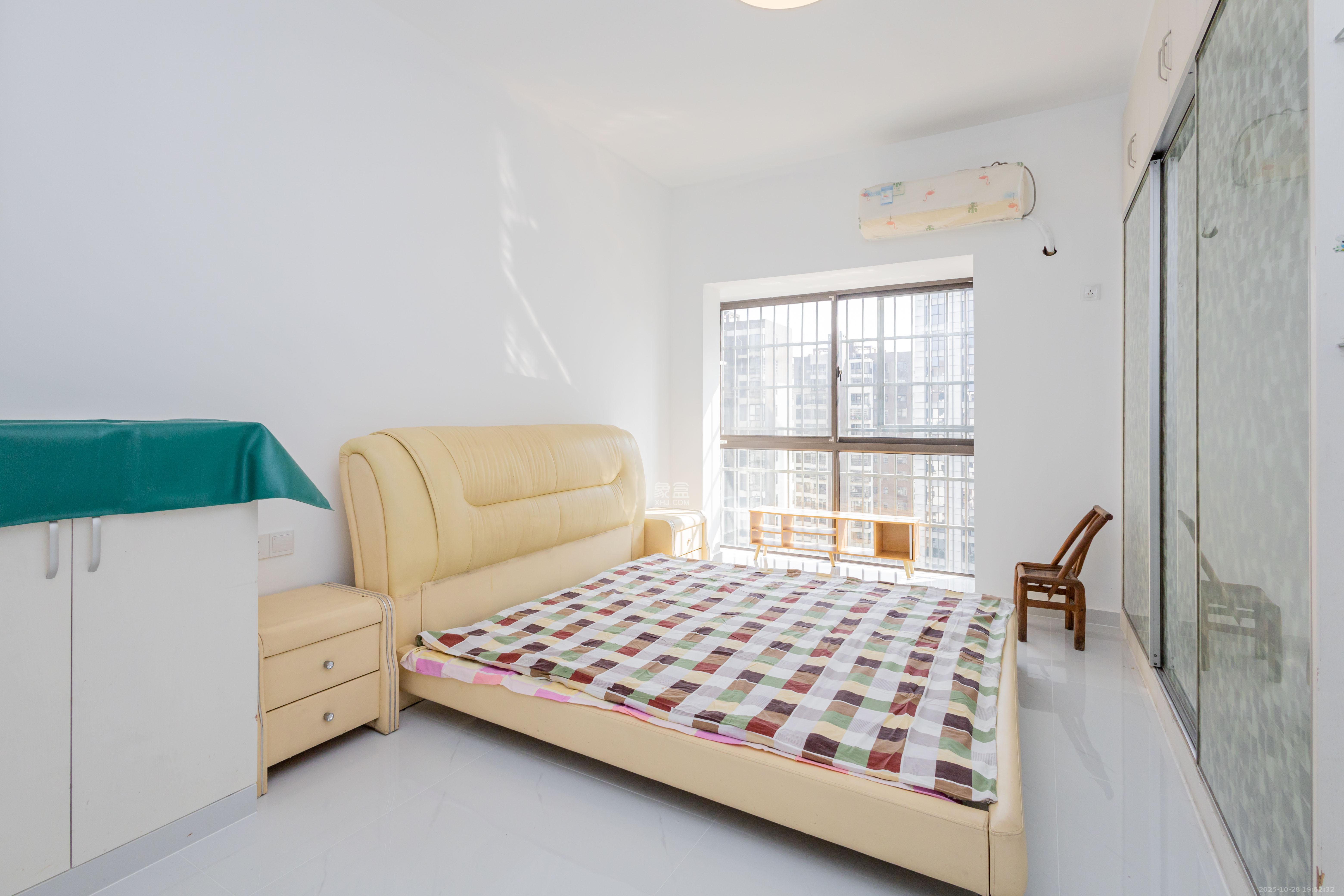 星城福邸(雄天朗郡)  3室2厅2卫    75.0万 星城福邸(雄天朗郡)  3室2厅2卫    75.0万卧室