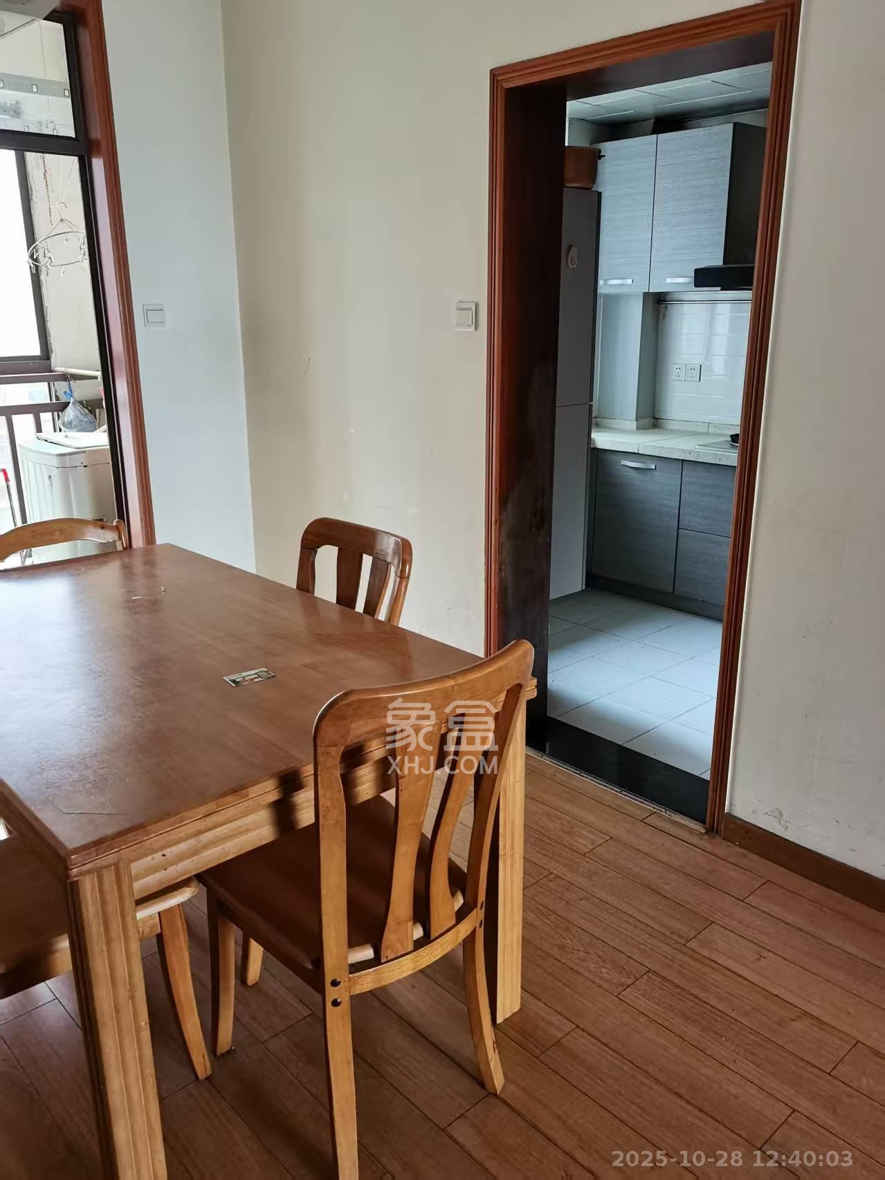 方略潇邦  3室2厅2卫    1600.0元/月室内图