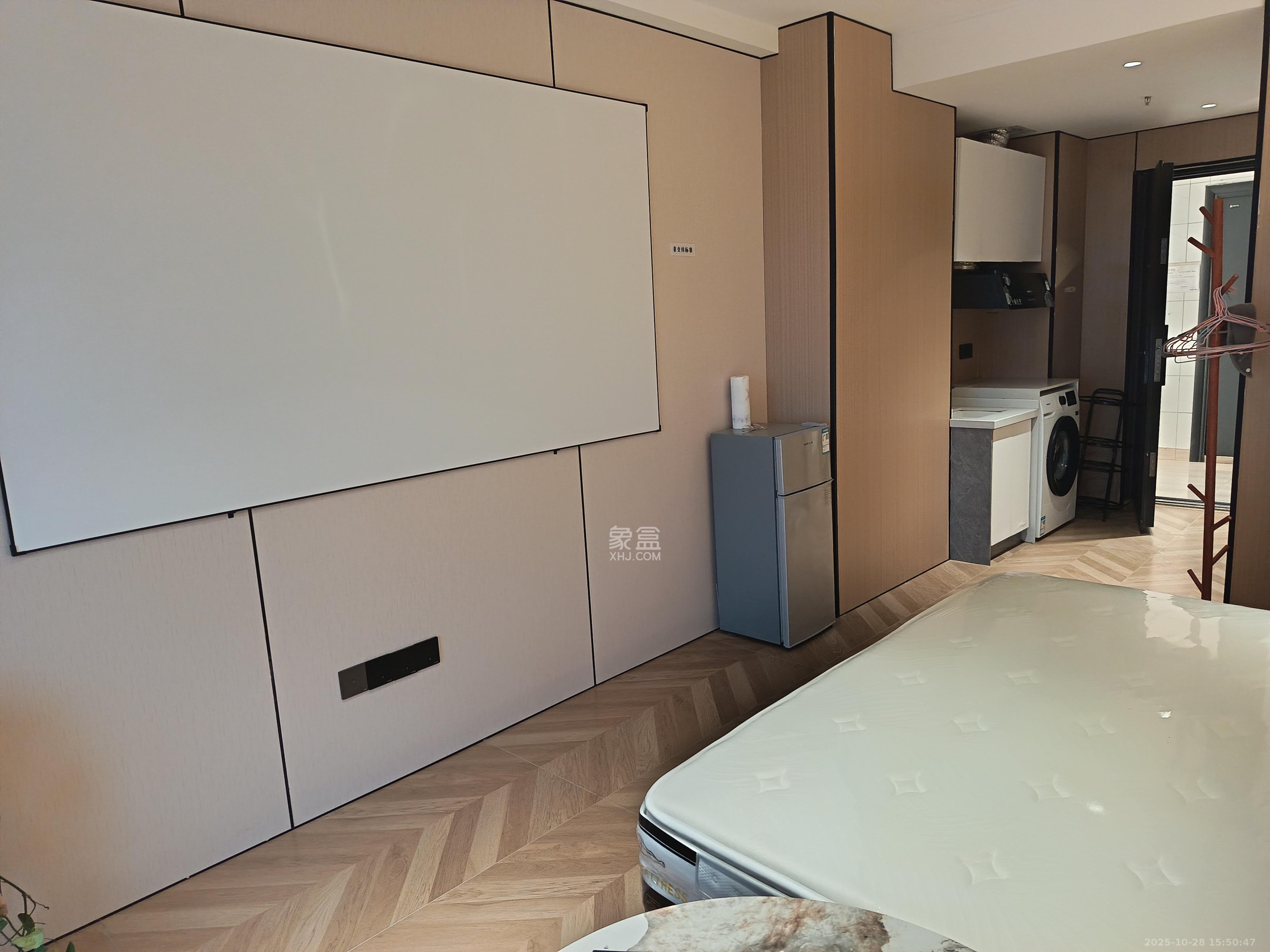 臻园  1室1厅1卫    1600.0元/月室内图